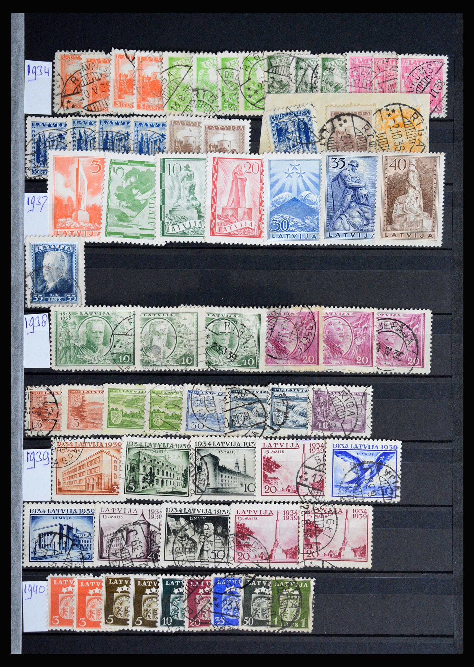 37058 023 - Postzegelverzameling 37058 Baltische Staten 1918-2020.