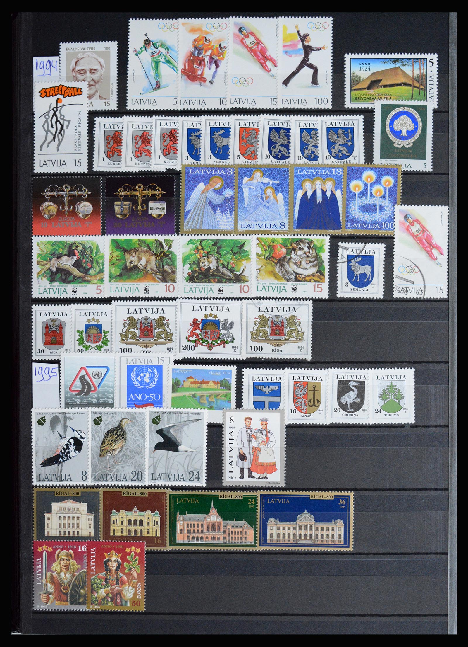 37058 026 - Postzegelverzameling 37058 Baltische Staten 1918-2020.