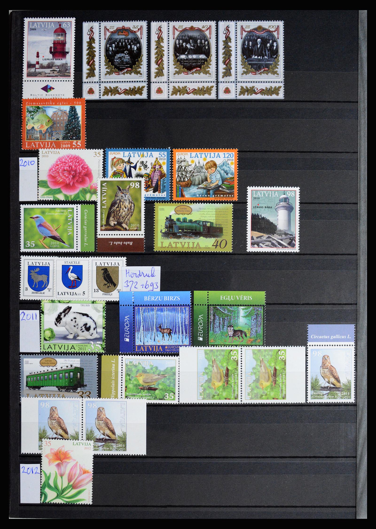 37058 034 - Postzegelverzameling 37058 Baltische Staten 1918-2020.