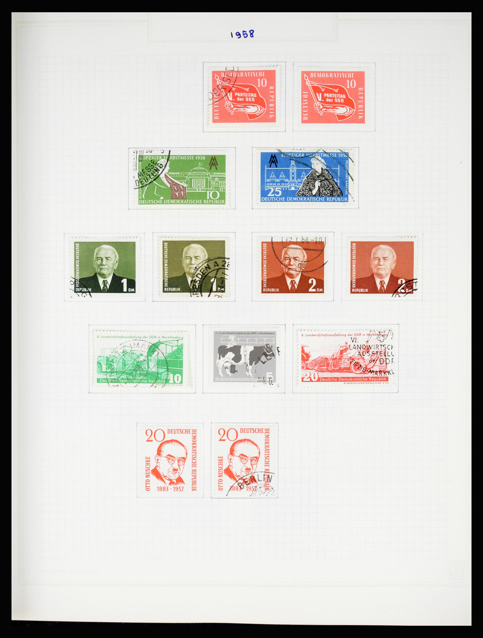 37062 068 - Stamp collection 37062 GDR 1949-1990.