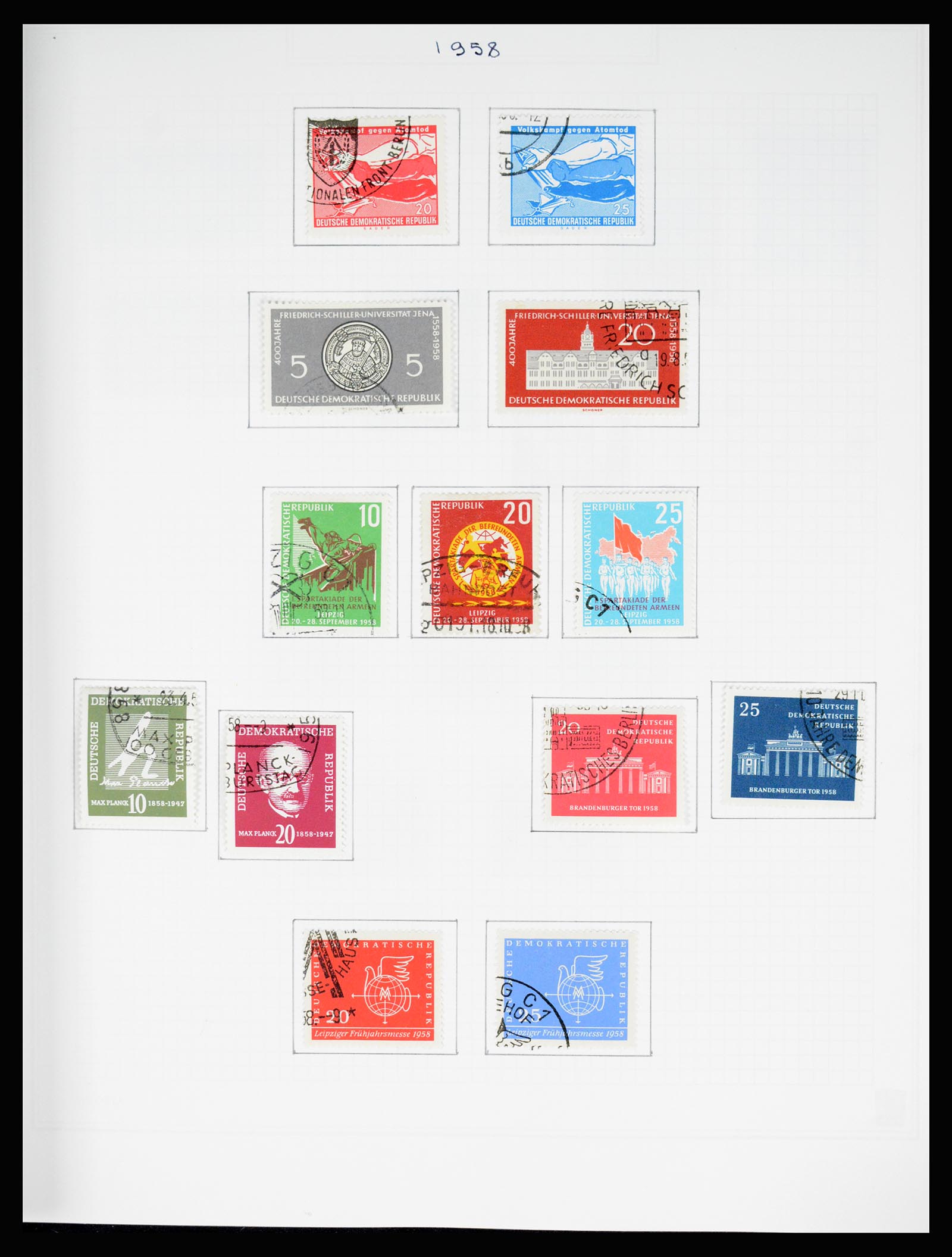 37062 069 - Stamp collection 37062 GDR 1949-1990.