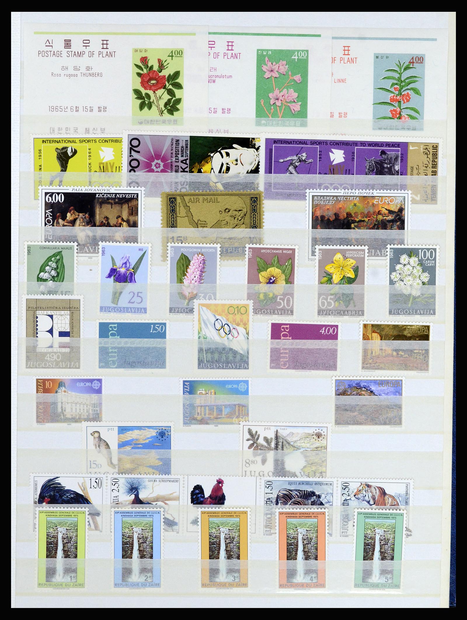 37064 040 - Postzegelverzameling 37064 Wereld motief 1960-2007.