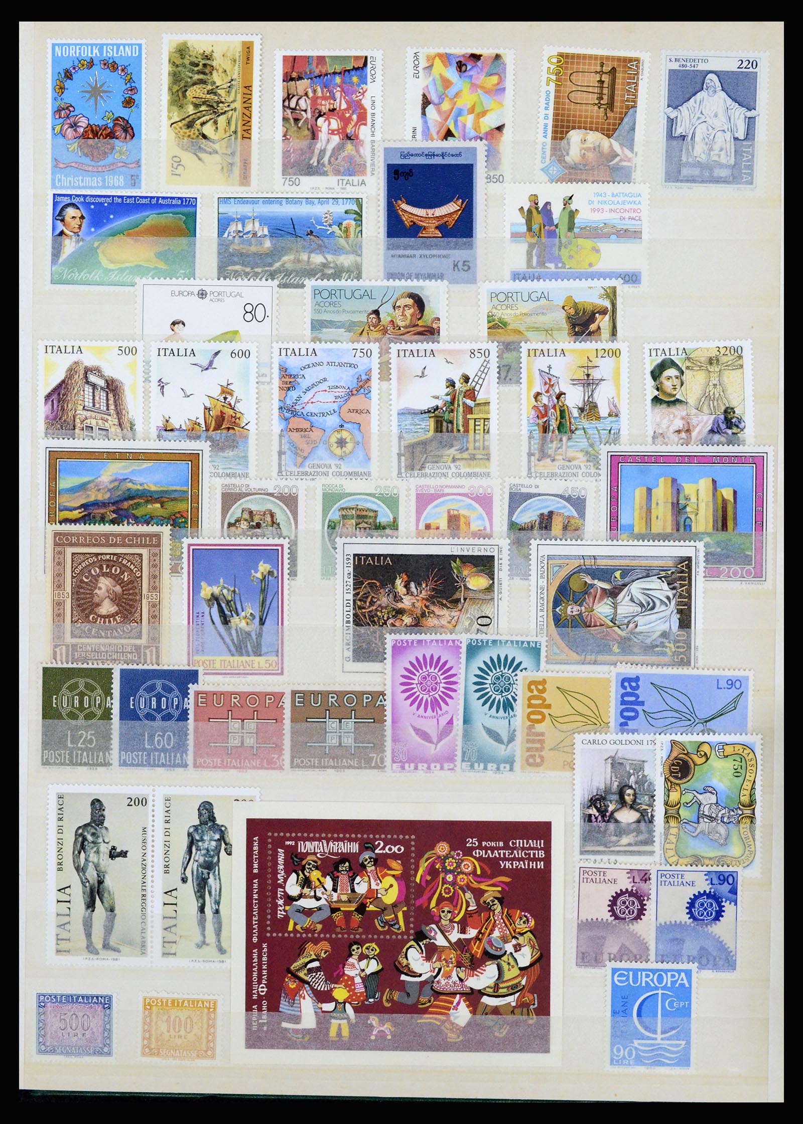 37064 123 - Postzegelverzameling 37064 Wereld motief 1960-2007.