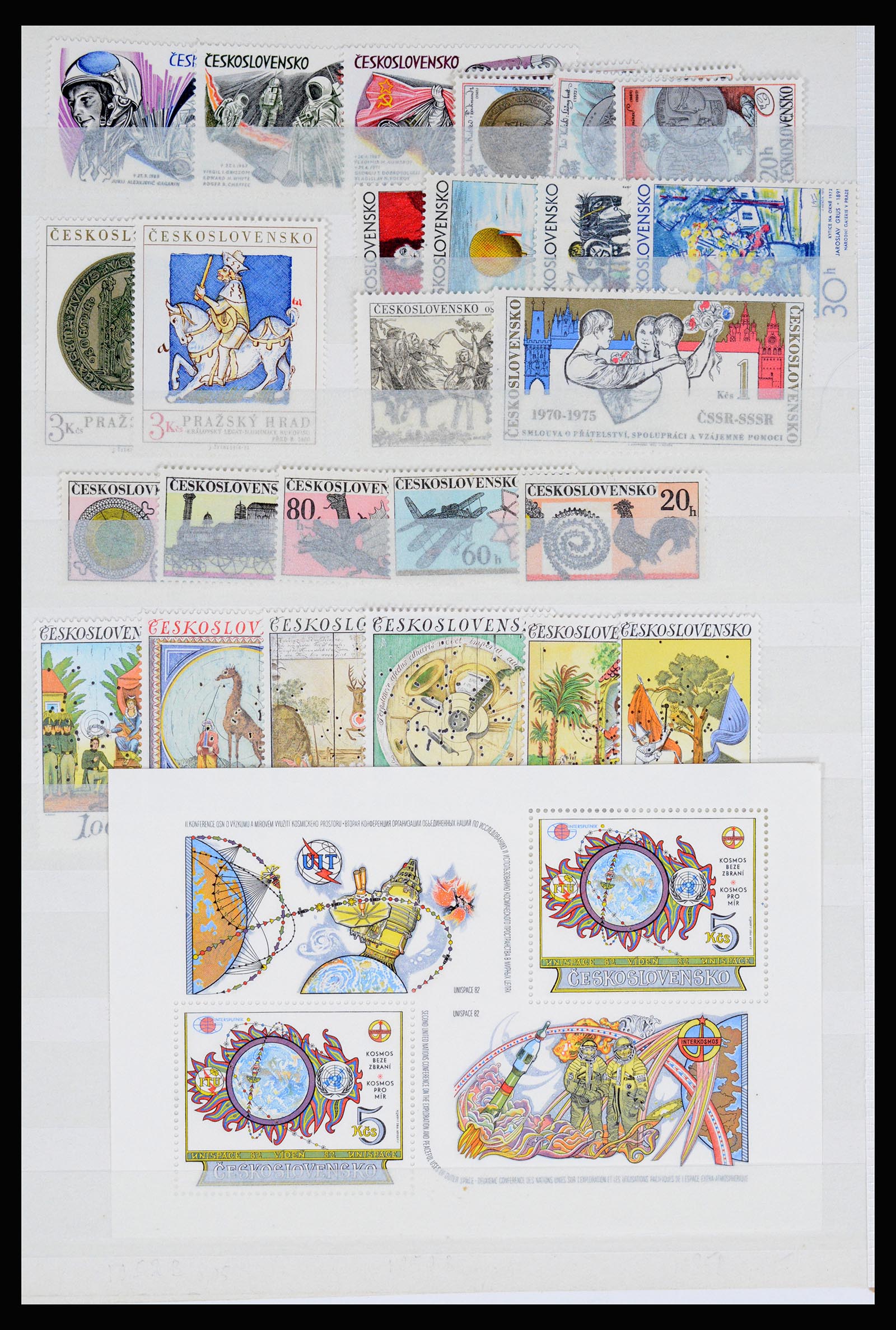 37096 833 - Stamp collection 37096 Czechoslovakia 1918-2018.