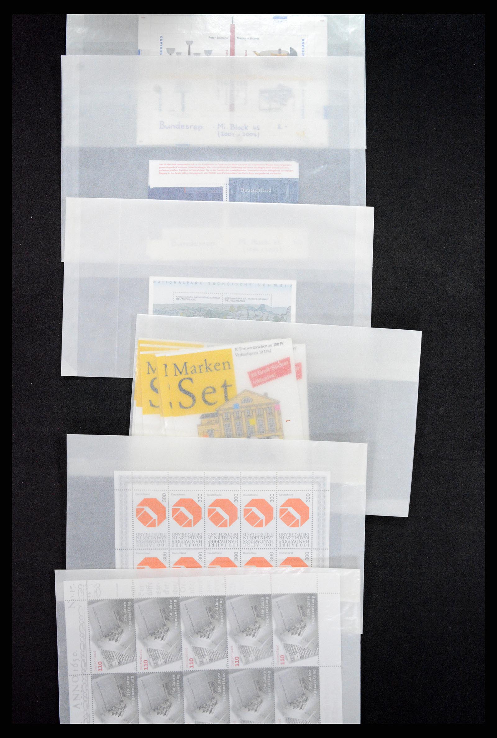 37119 011 - Postzegelverzameling 37119 Bundespost velletjes van 10.