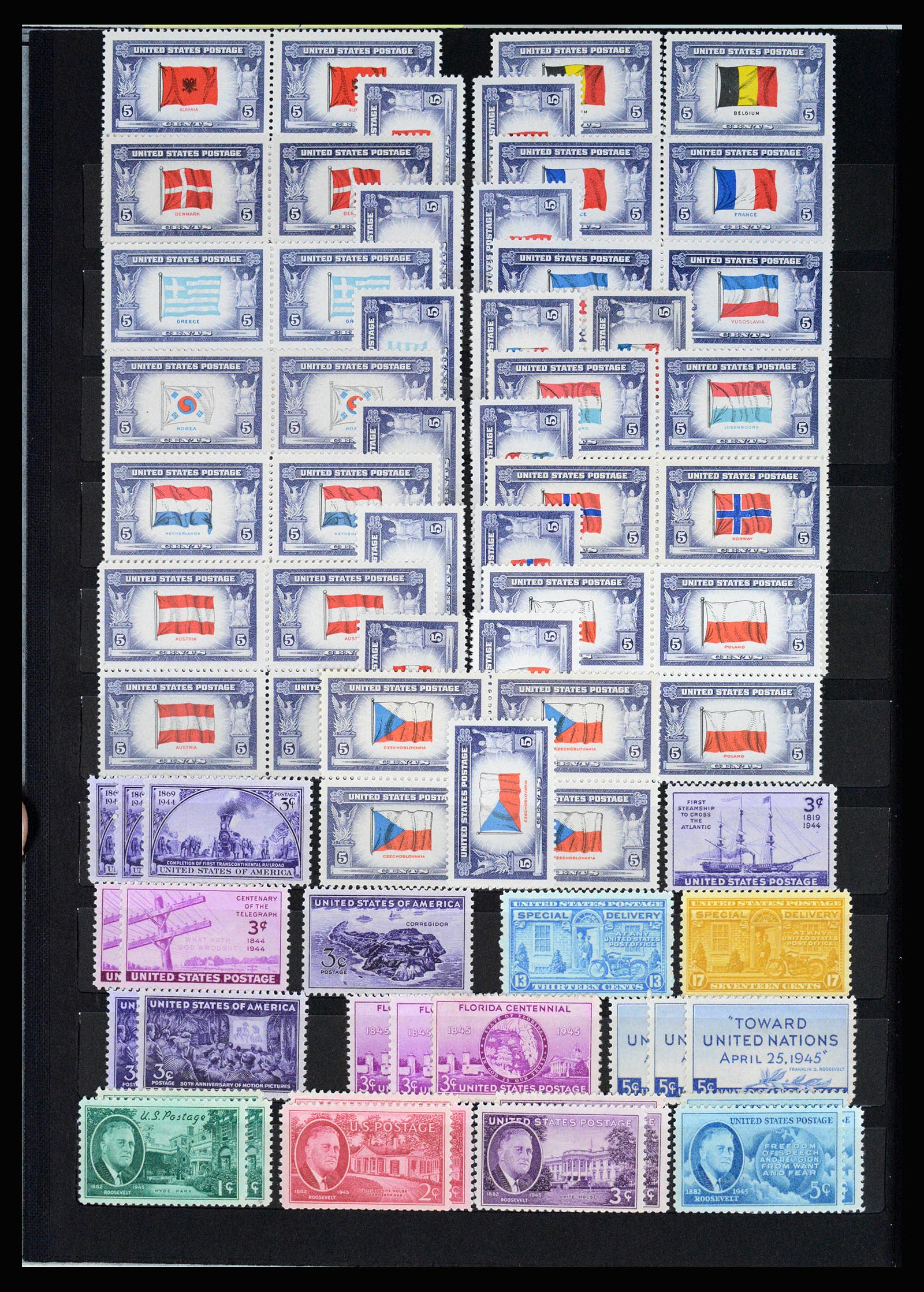 37131 009 - Stamp collection 37131 USA 1851-1990.
