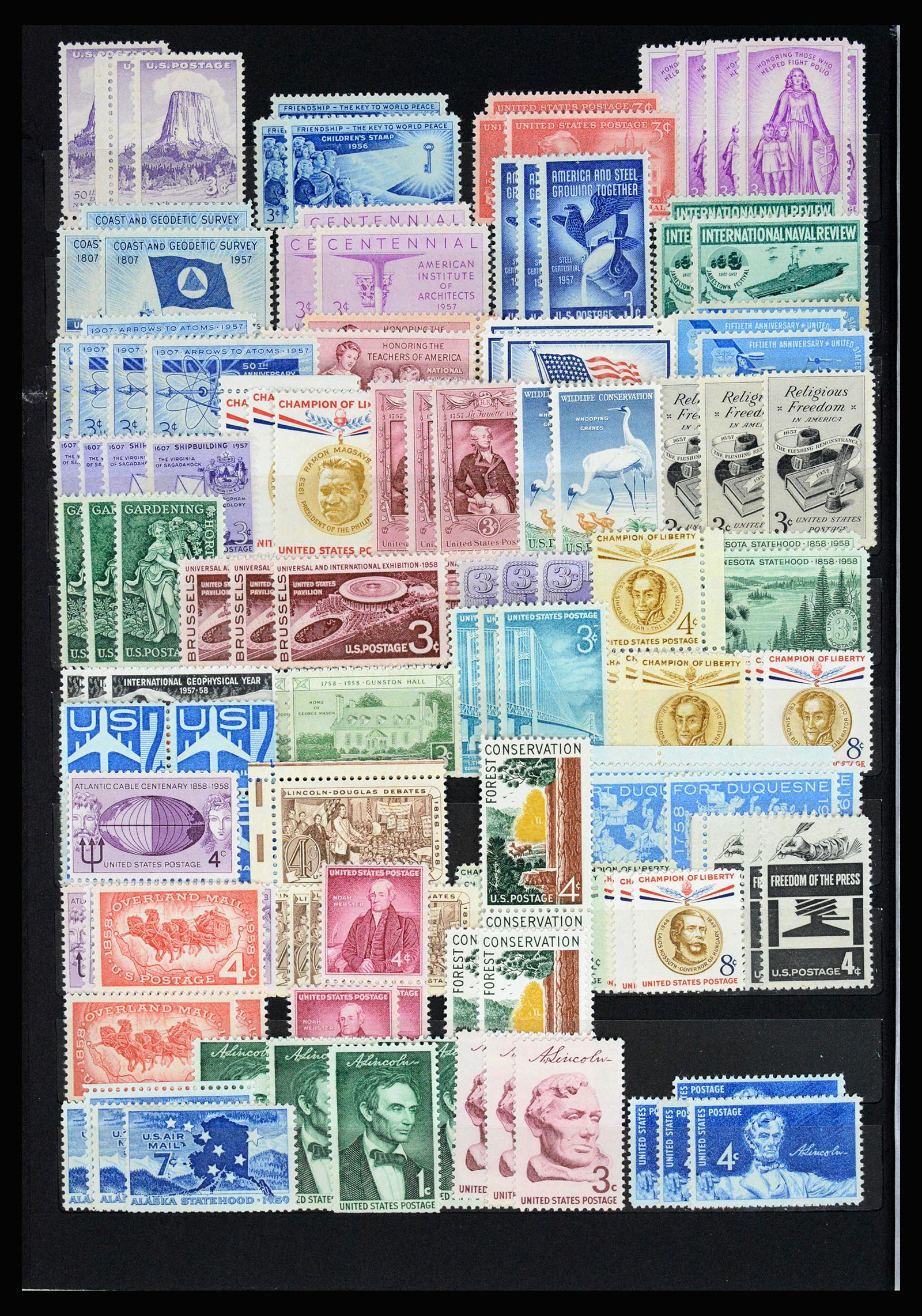 37131 015 - Postzegelverzameling 37131 USA 1851-1990.