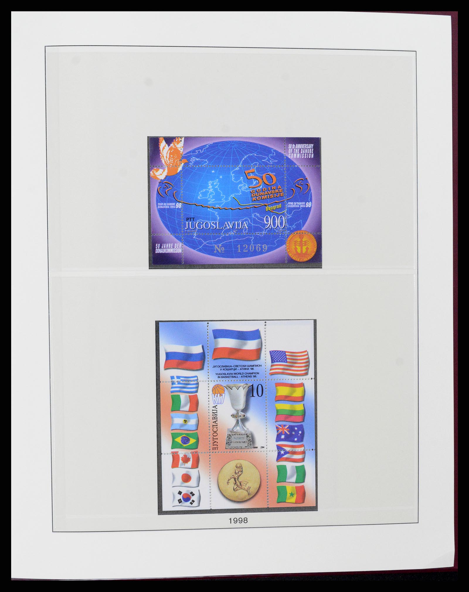37191 242 - Stamp collection 37191 Yugoslavia 1918-2006.