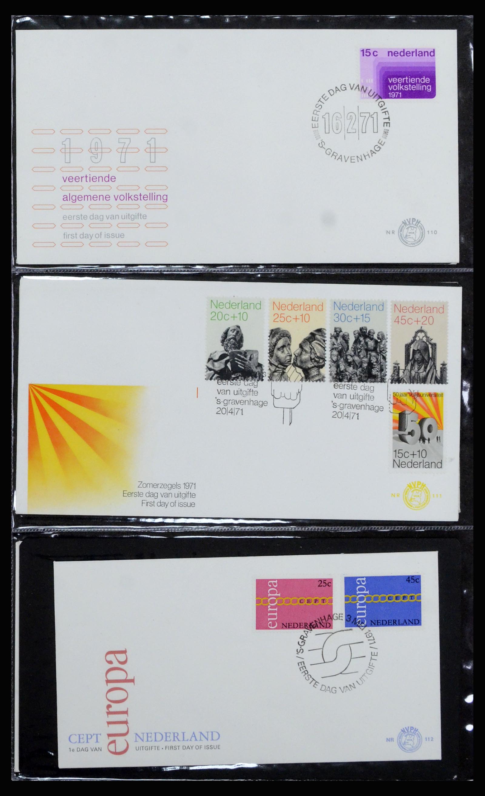 37197 039 - Postzegelverzameling 37197 Nederland FDC's 1950-2004.