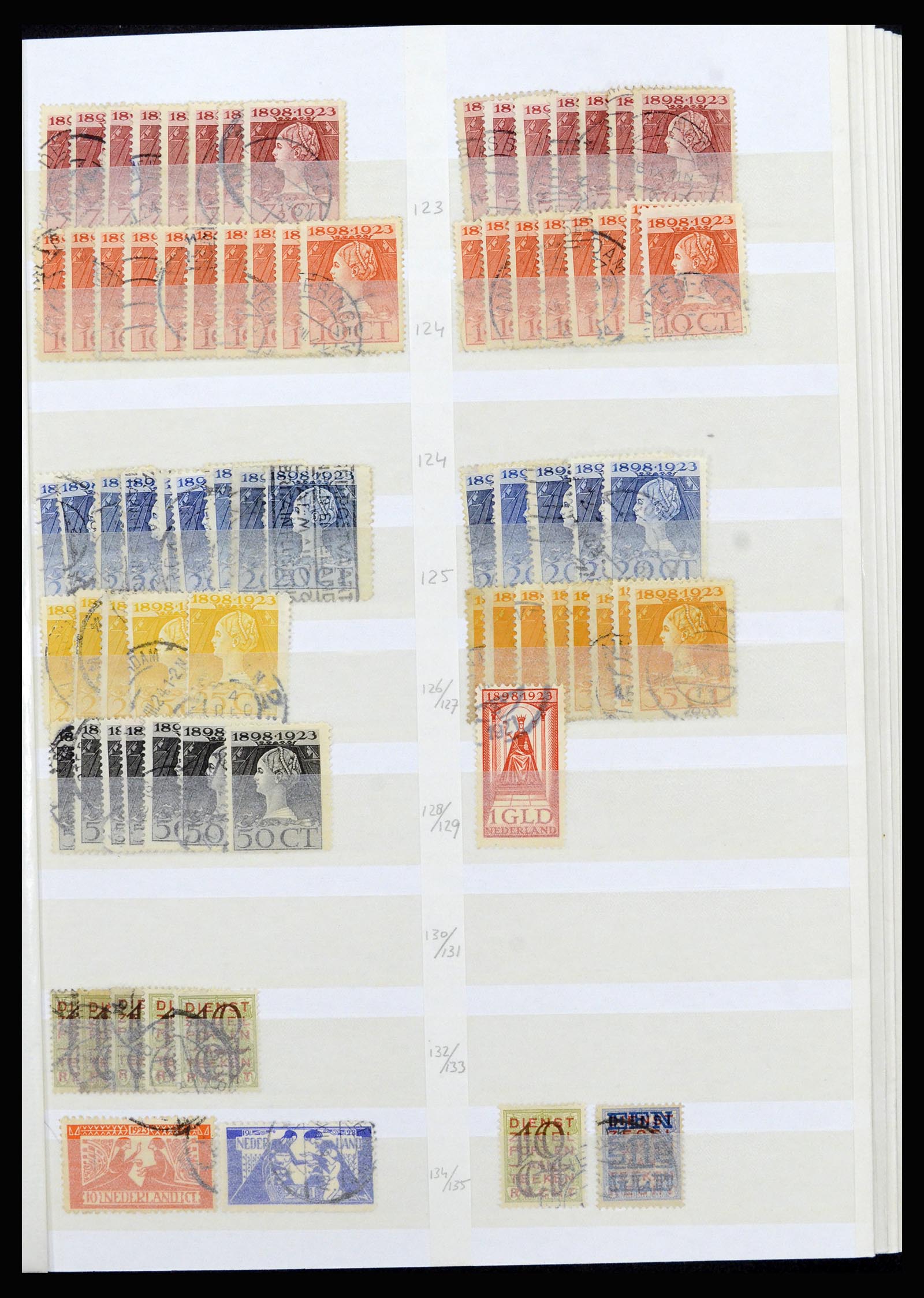 37218 011 - Postzegelverzameling 37218 Nederland 1852-1967.