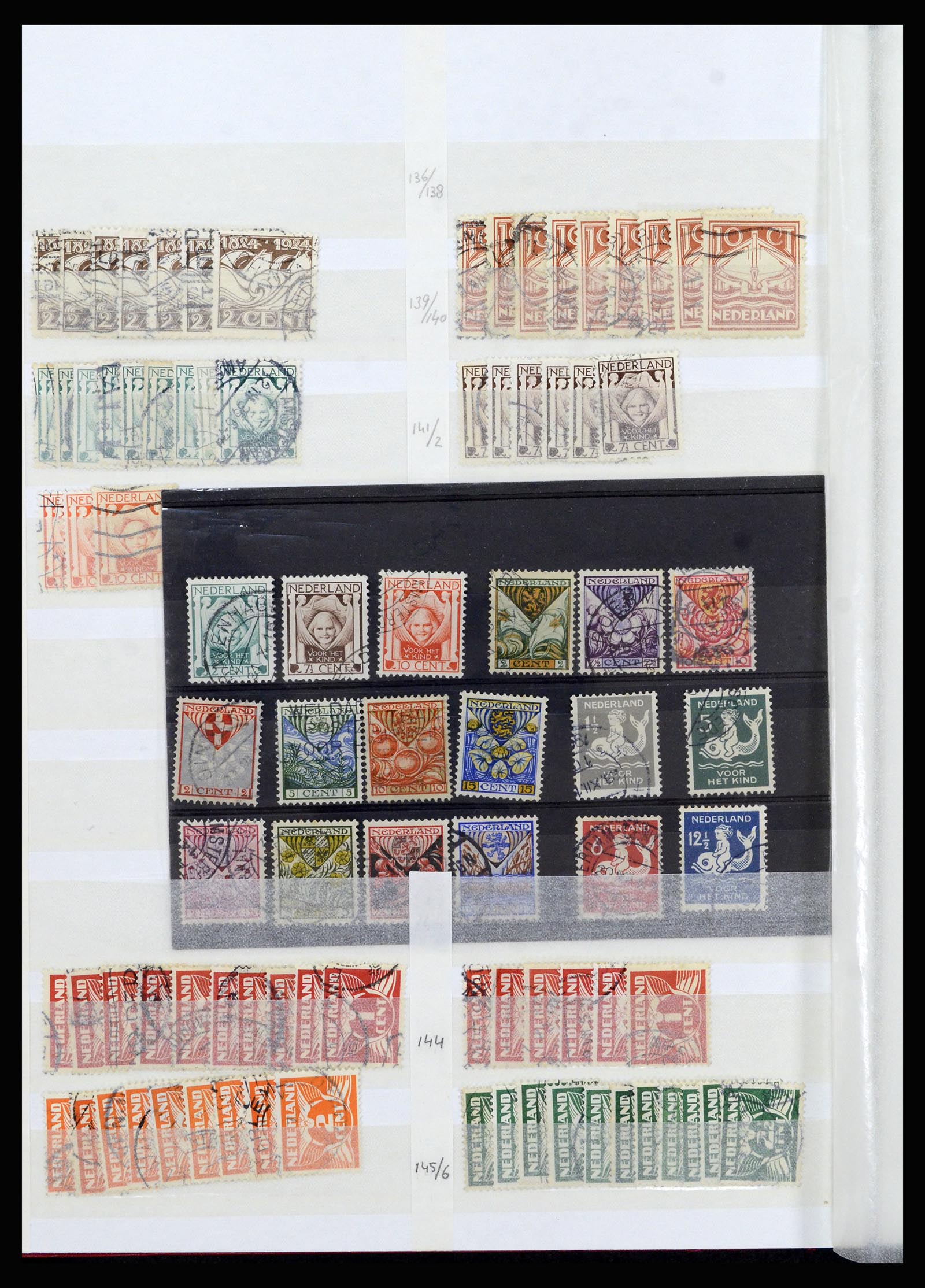 37218 012 - Postzegelverzameling 37218 Nederland 1852-1967.