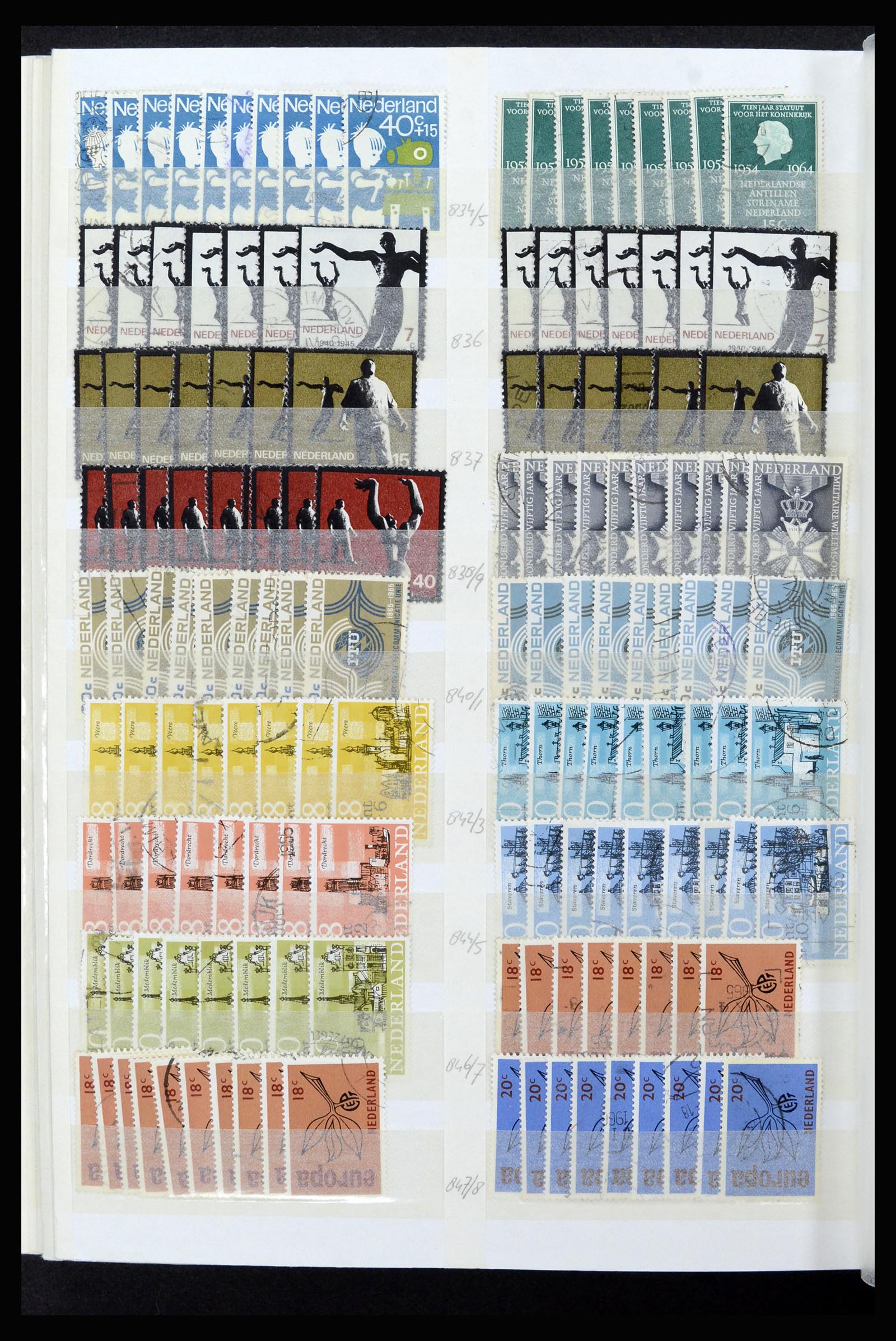 37218 062 - Postzegelverzameling 37218 Nederland 1852-1967.
