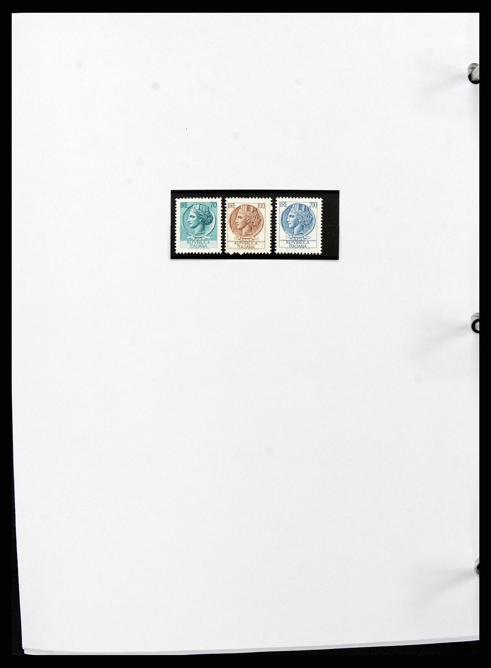 37230 079 - Postzegelverzameling 37230 Italië en gebieden 1862-1990.