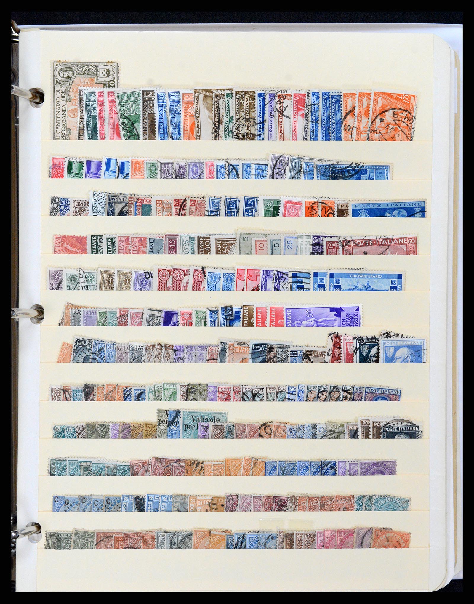 37230 304 - Postzegelverzameling 37230 Italië en gebieden 1862-1990.