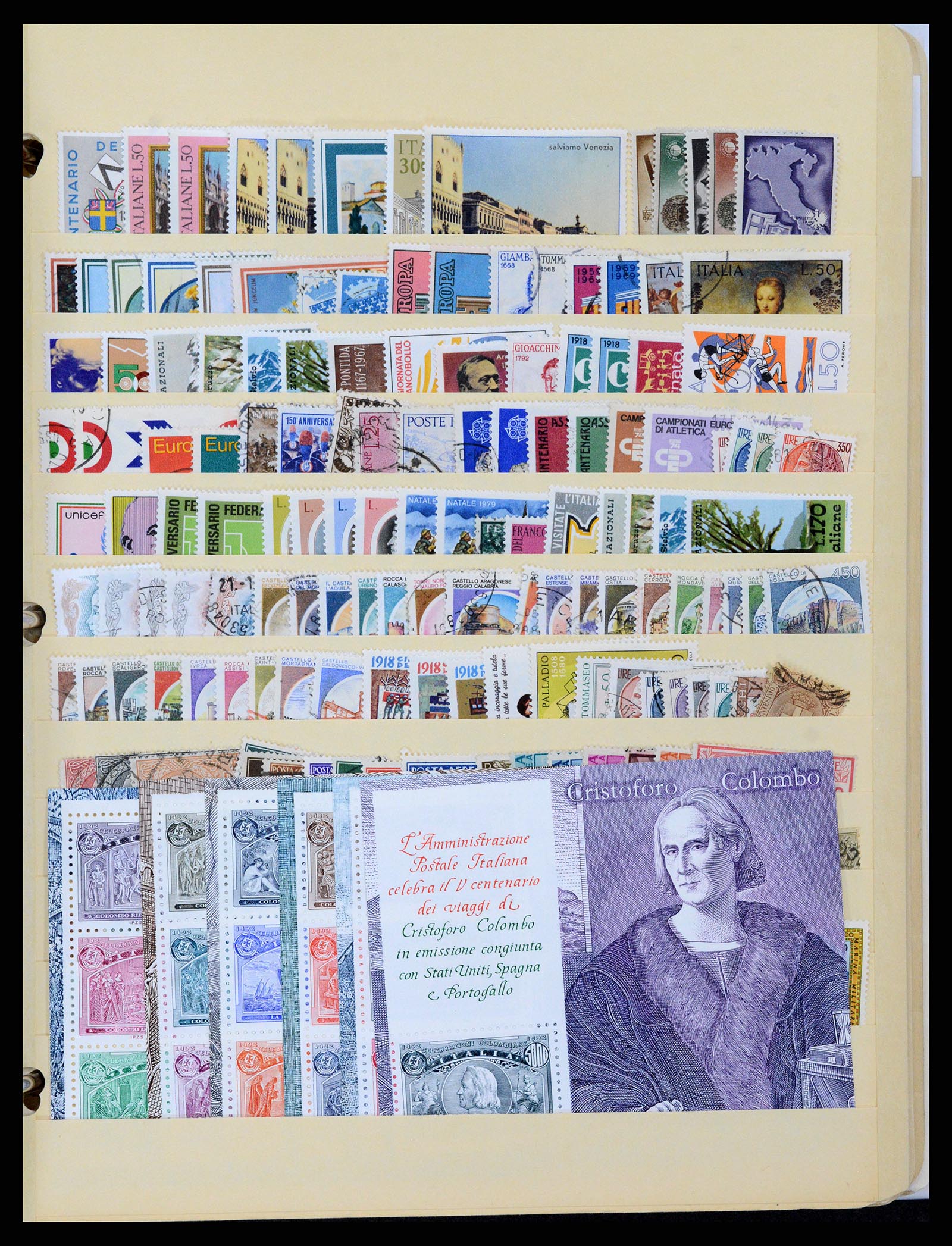 37230 310 - Postzegelverzameling 37230 Italië en gebieden 1862-1990.
