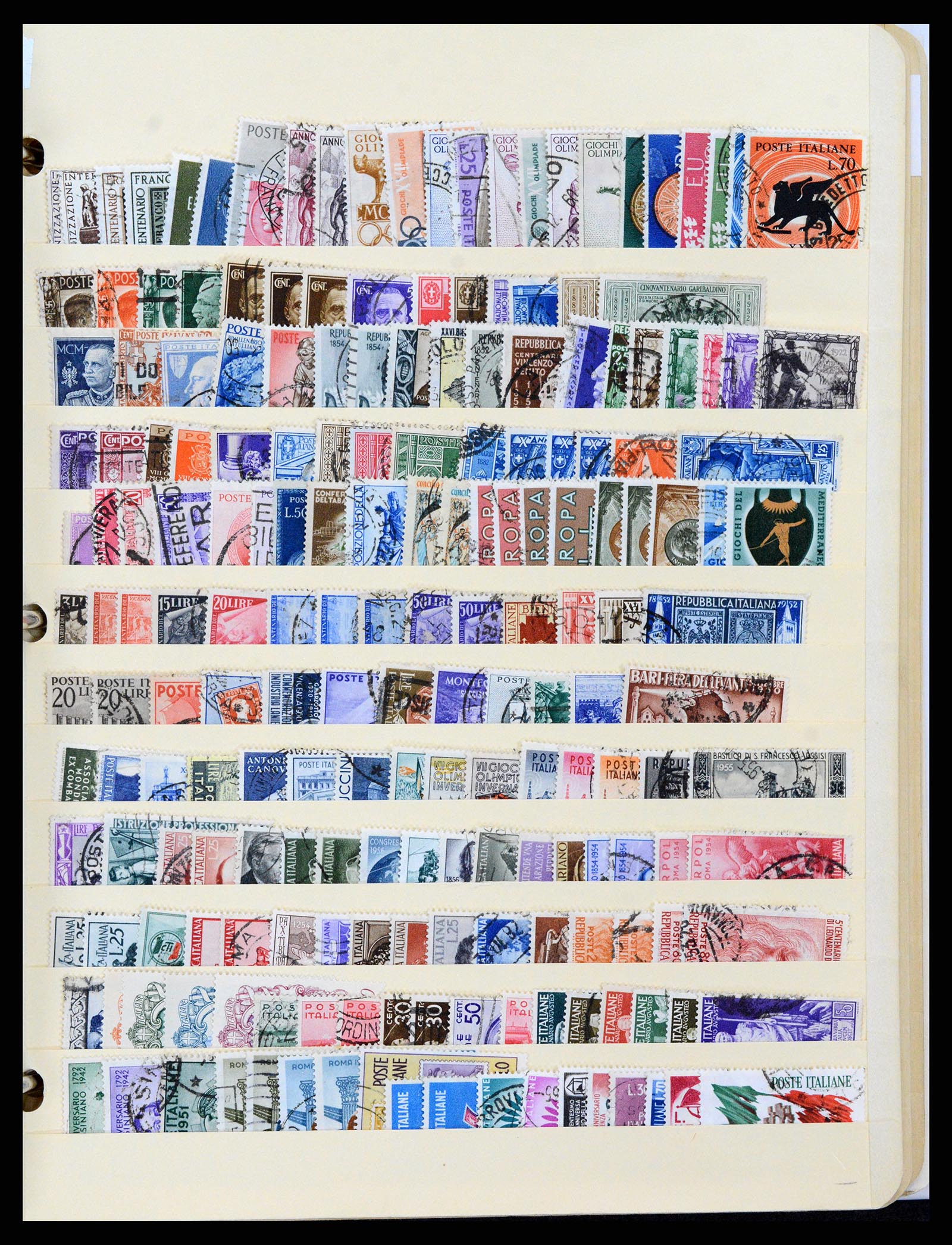 37230 311 - Postzegelverzameling 37230 Italië en gebieden 1862-1990.