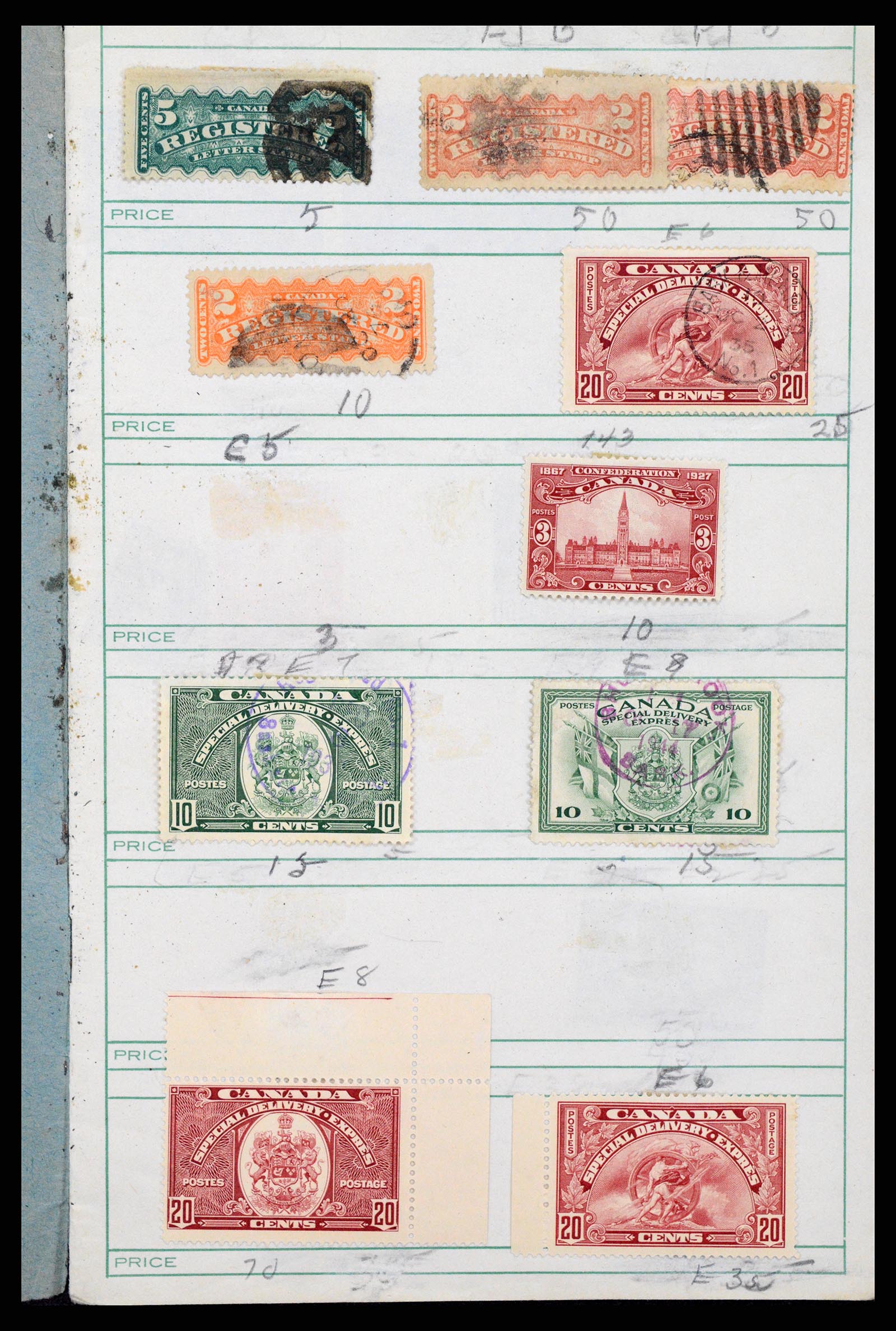37243 032 - Postzegelverzameling 37243 Canada 1868-1955.