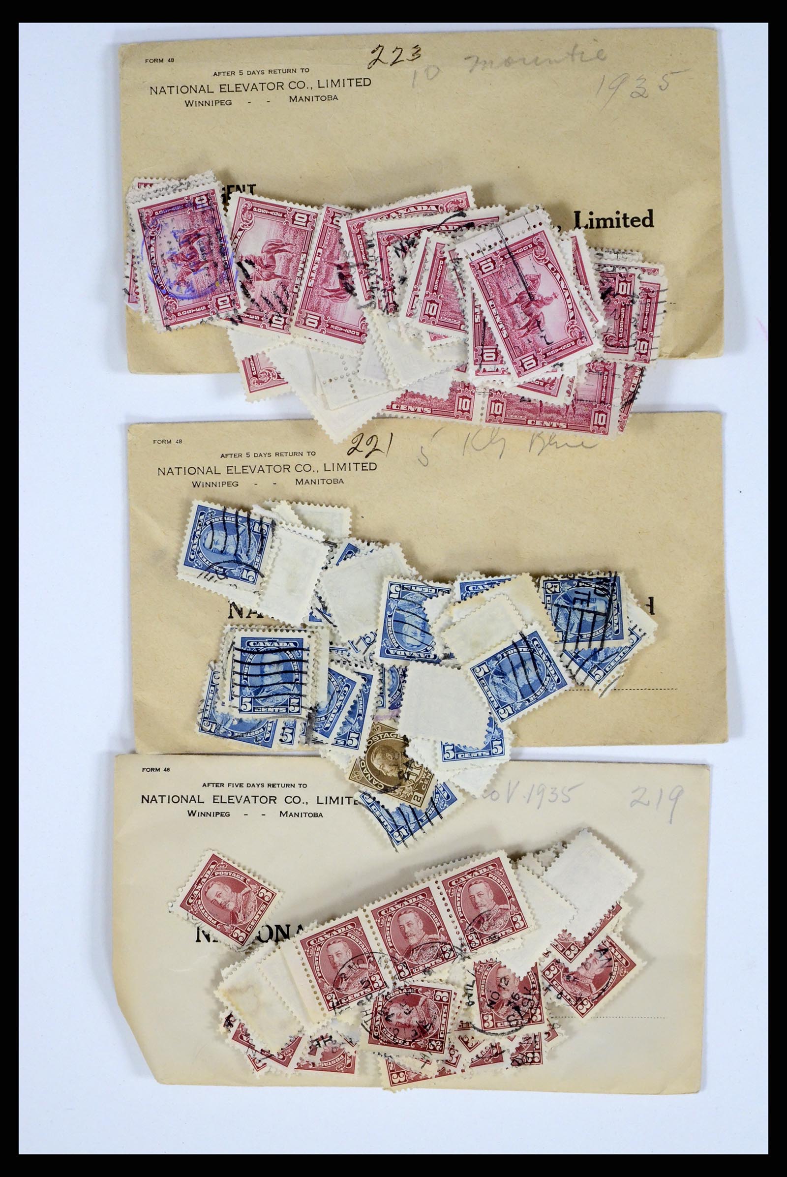 37243 429 - Postzegelverzameling 37243 Canada 1868-1955.