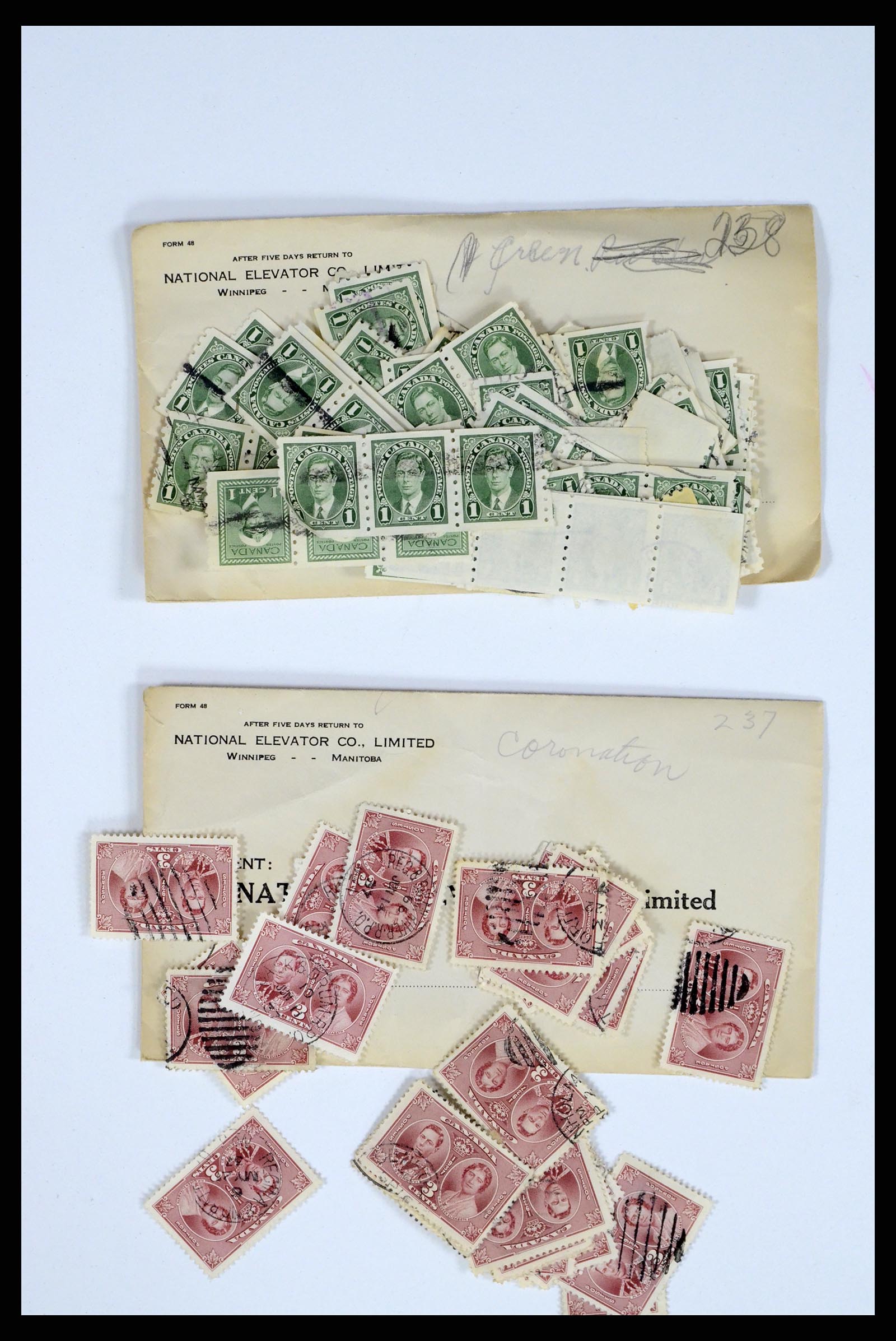 37243 438 - Stamp collection 37243 Canada 1868-1955.