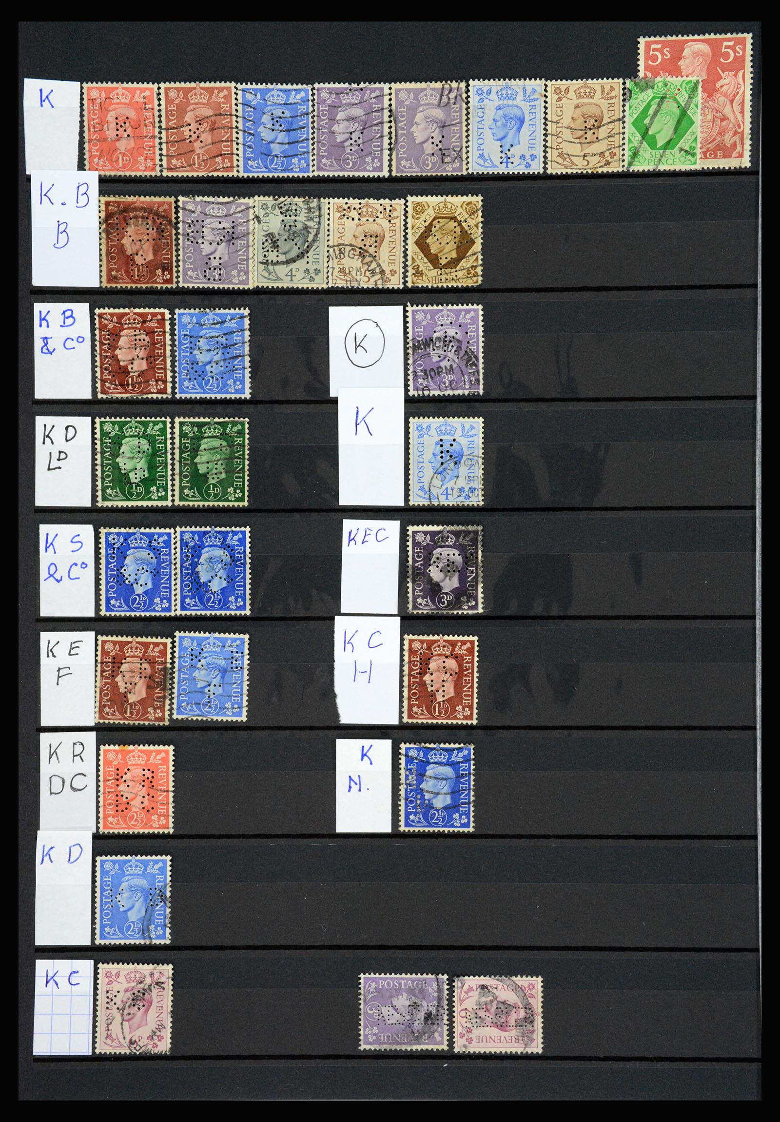 37248 014 - Postzegelverzameling 37248 Engeland perfins George VI 1936-1952.