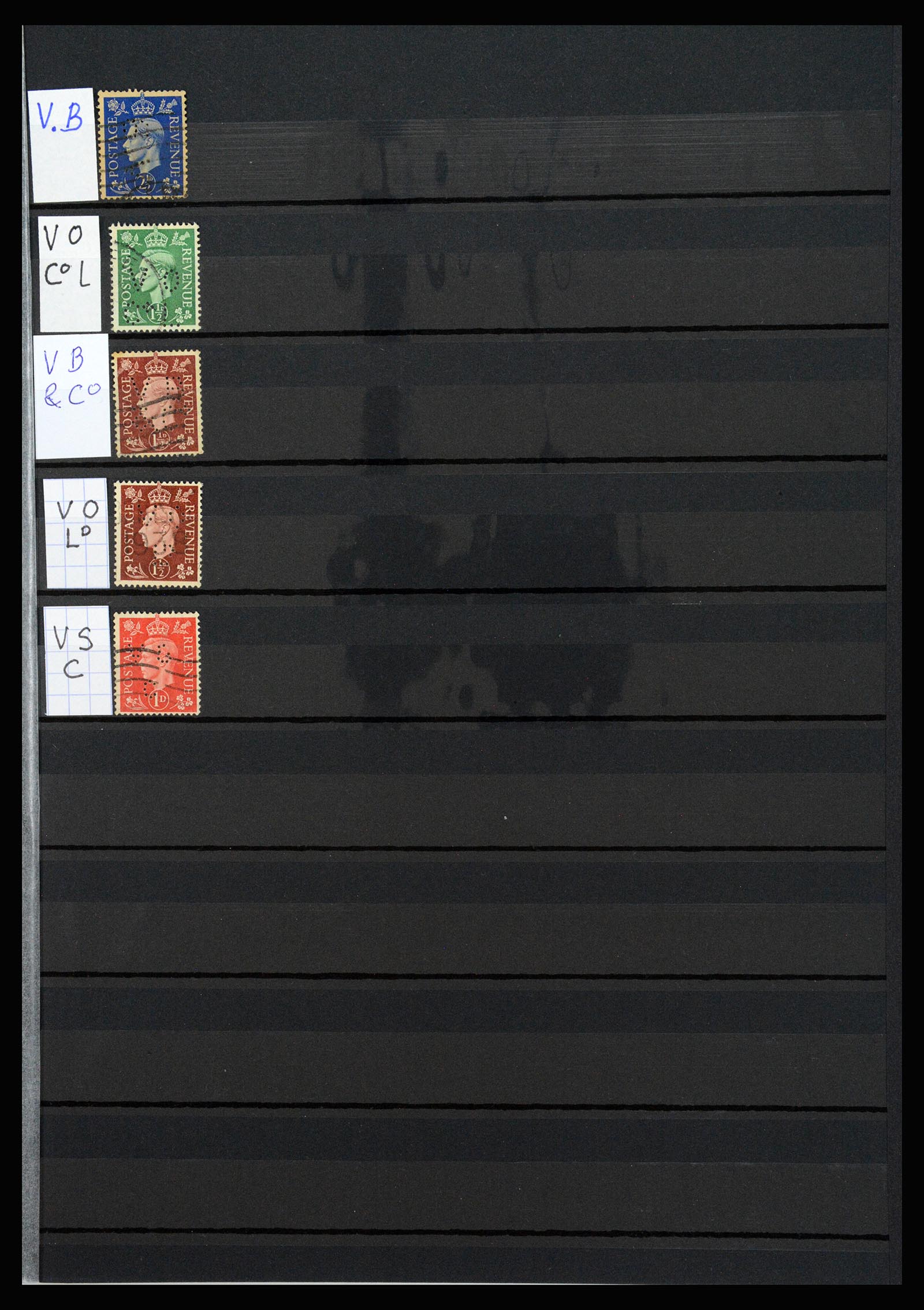 37248 025 - Postzegelverzameling 37248 Engeland perfins George VI 1936-1952.