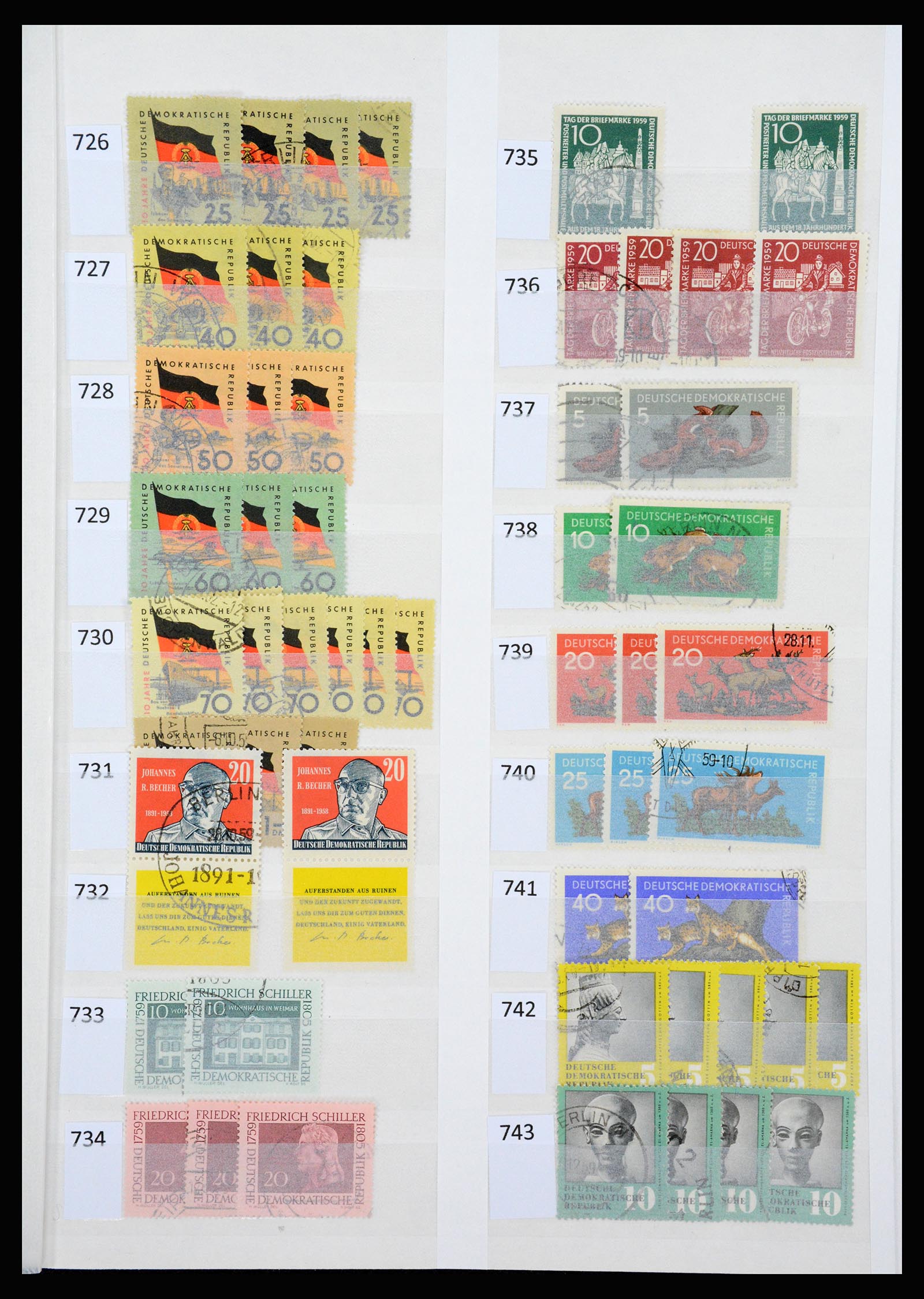 37253 028 - Stamp collection 37253 GDR 1949-1990.