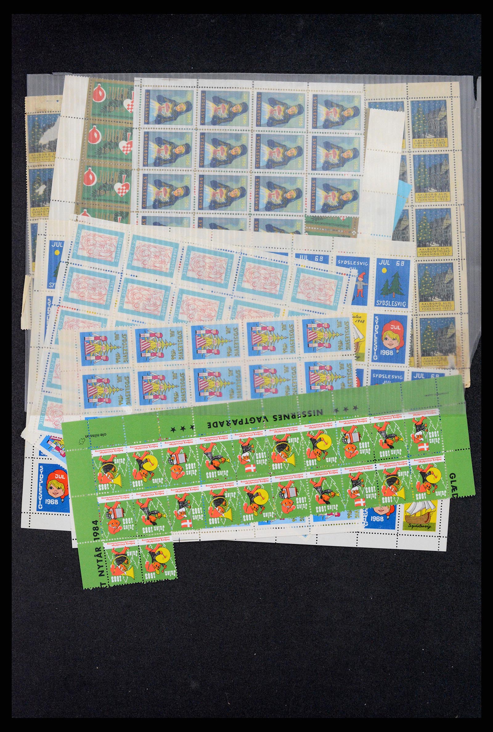 37305 0010 - Postzegelverzameling 37305 Scandinavië julzegels vanaf 1904.