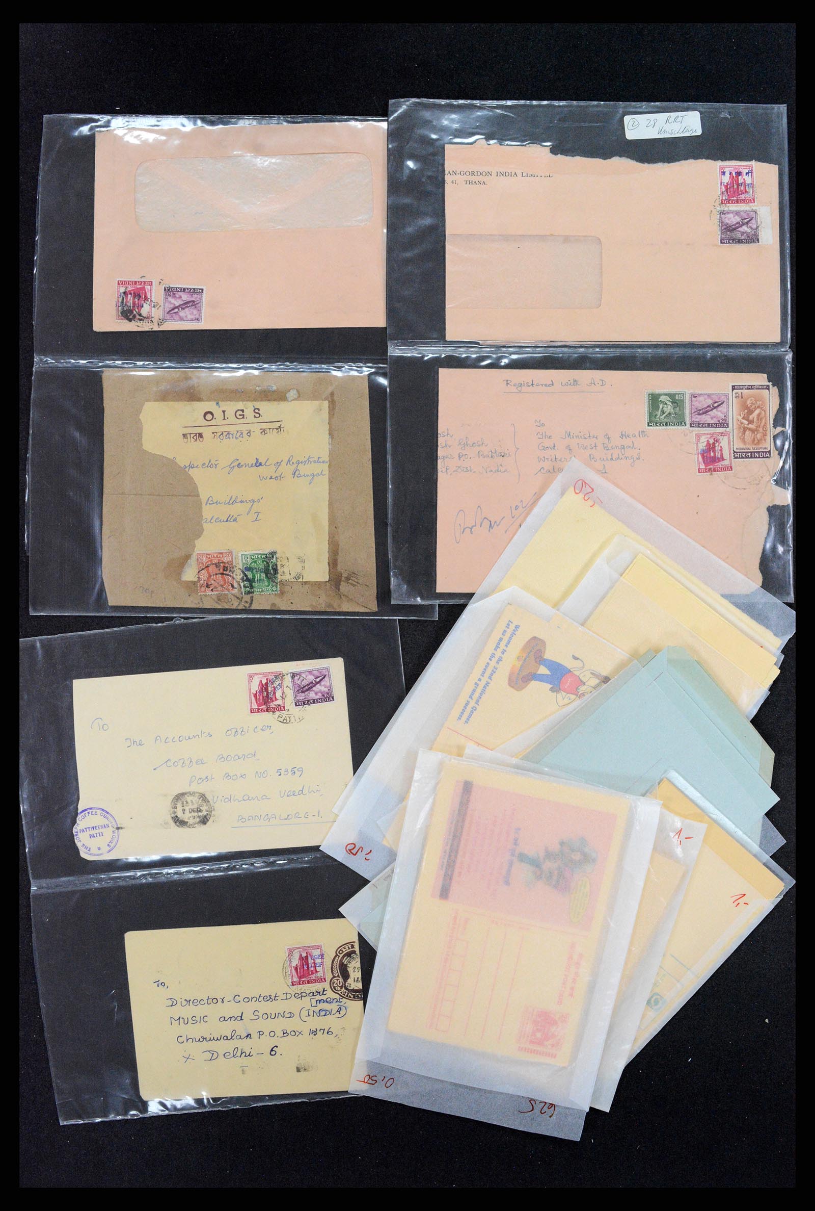 37309 016 - Postzegelverzameling 37309 India postwaardestukken 1947-2000.