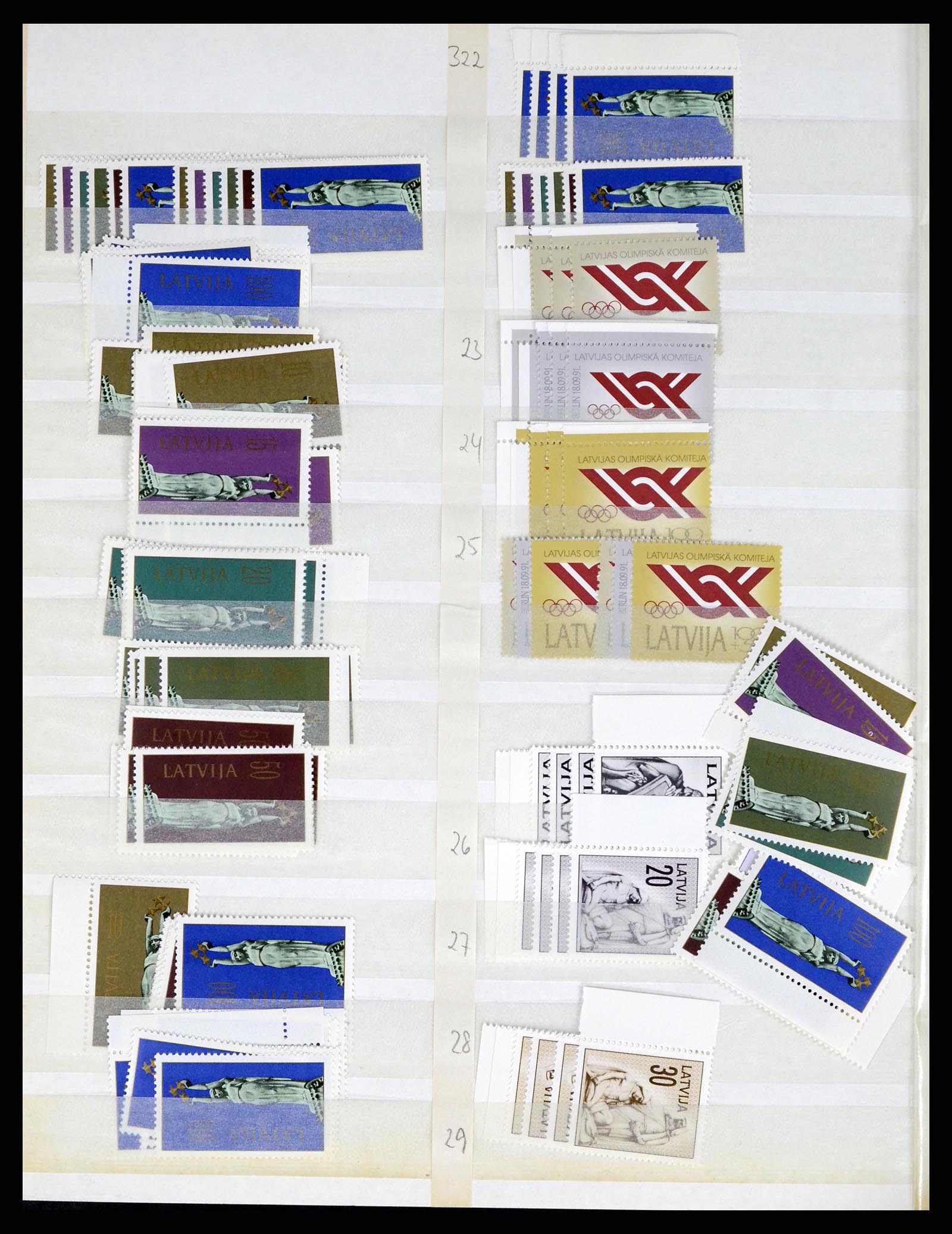 37312 004 - Postzegelverzameling 37312 Letland en Litouwen 1990-2000.