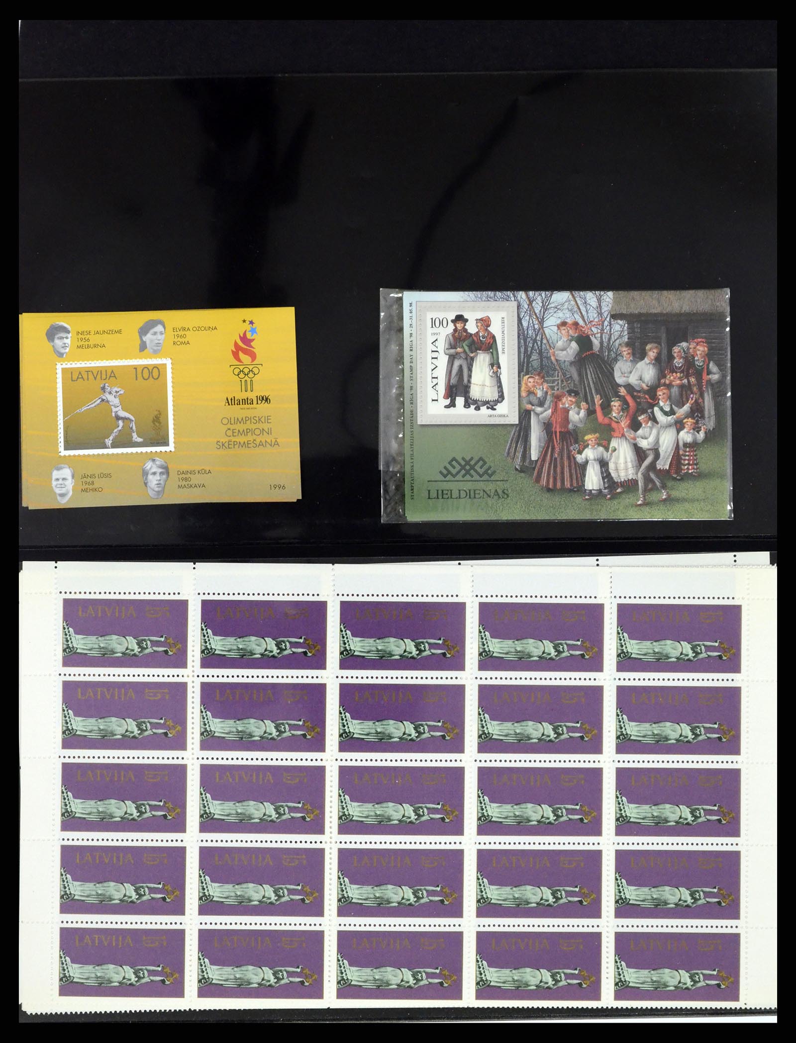 37312 052 - Postzegelverzameling 37312 Letland en Litouwen 1990-2000.