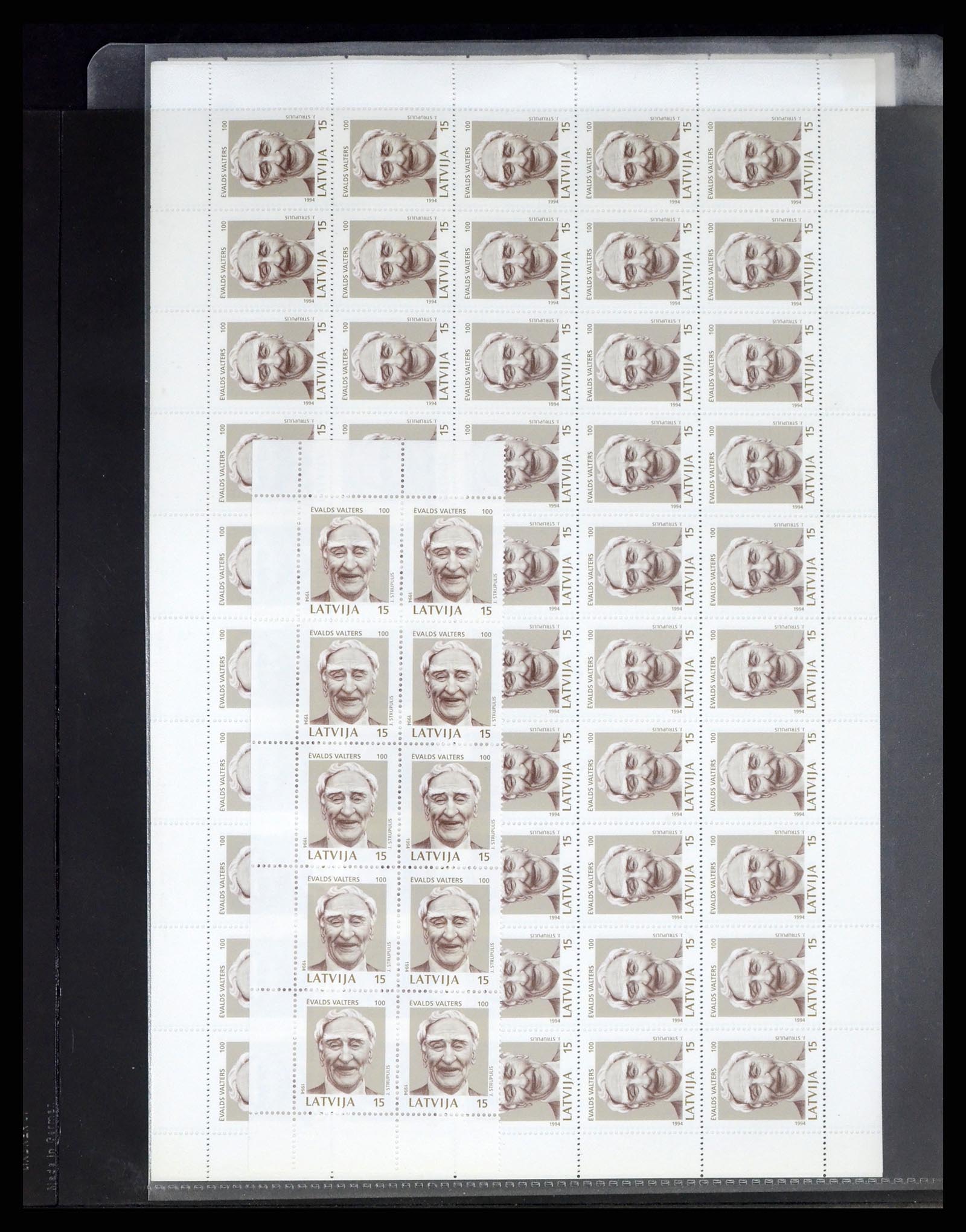 37312 058 - Postzegelverzameling 37312 Letland en Litouwen 1990-2000.