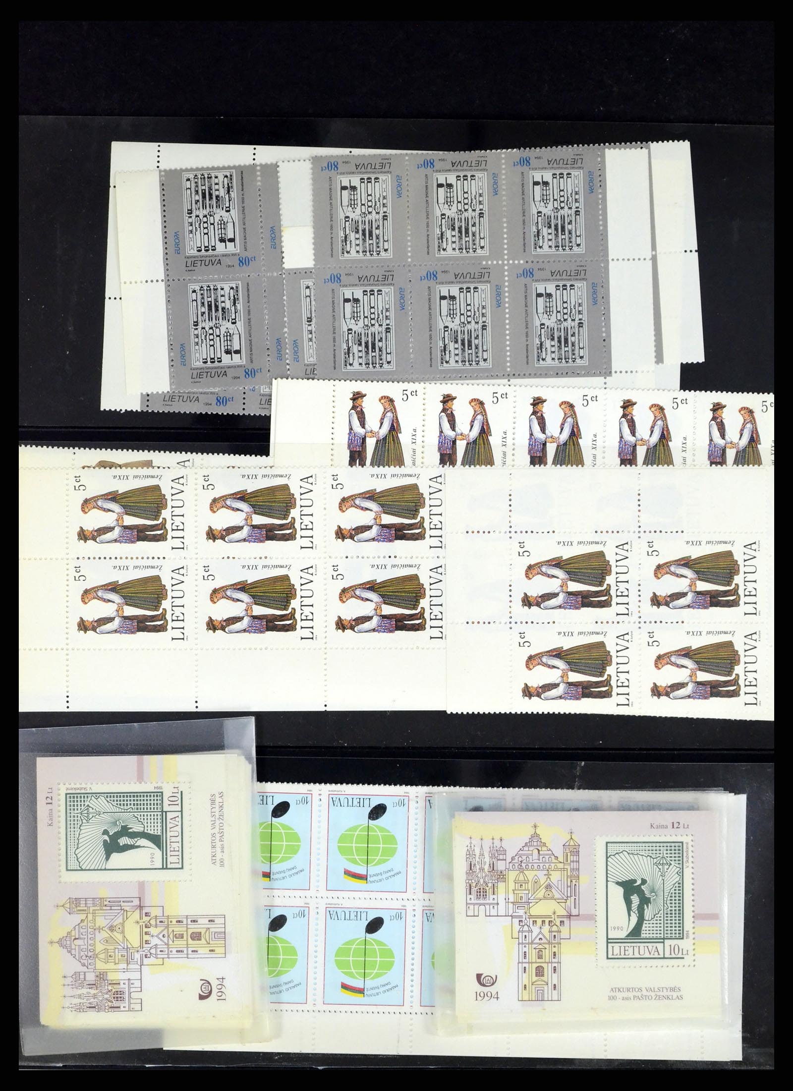 37312 164 - Postzegelverzameling 37312 Letland en Litouwen 1990-2000.