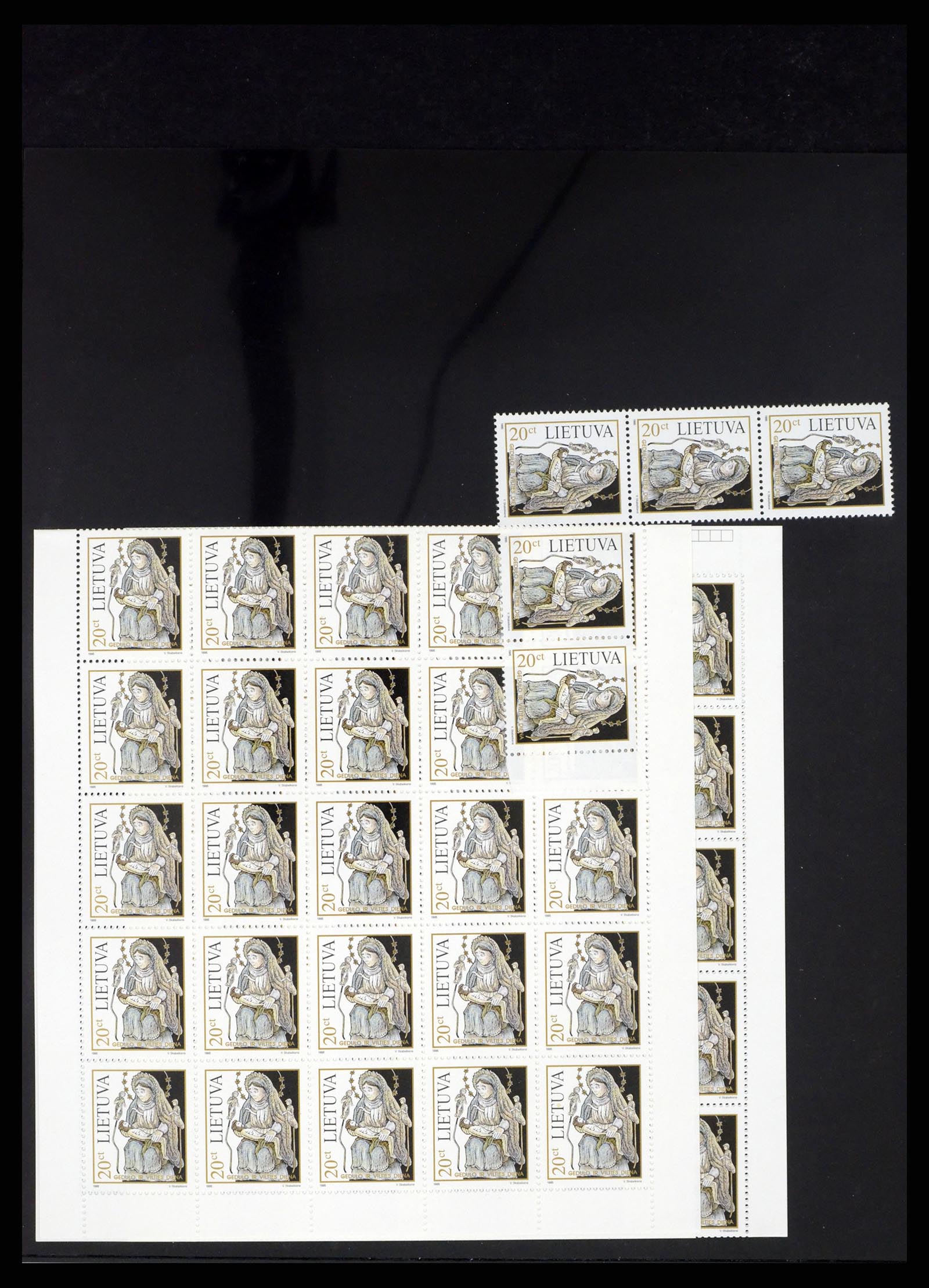 37312 171 - Postzegelverzameling 37312 Letland en Litouwen 1990-2000.