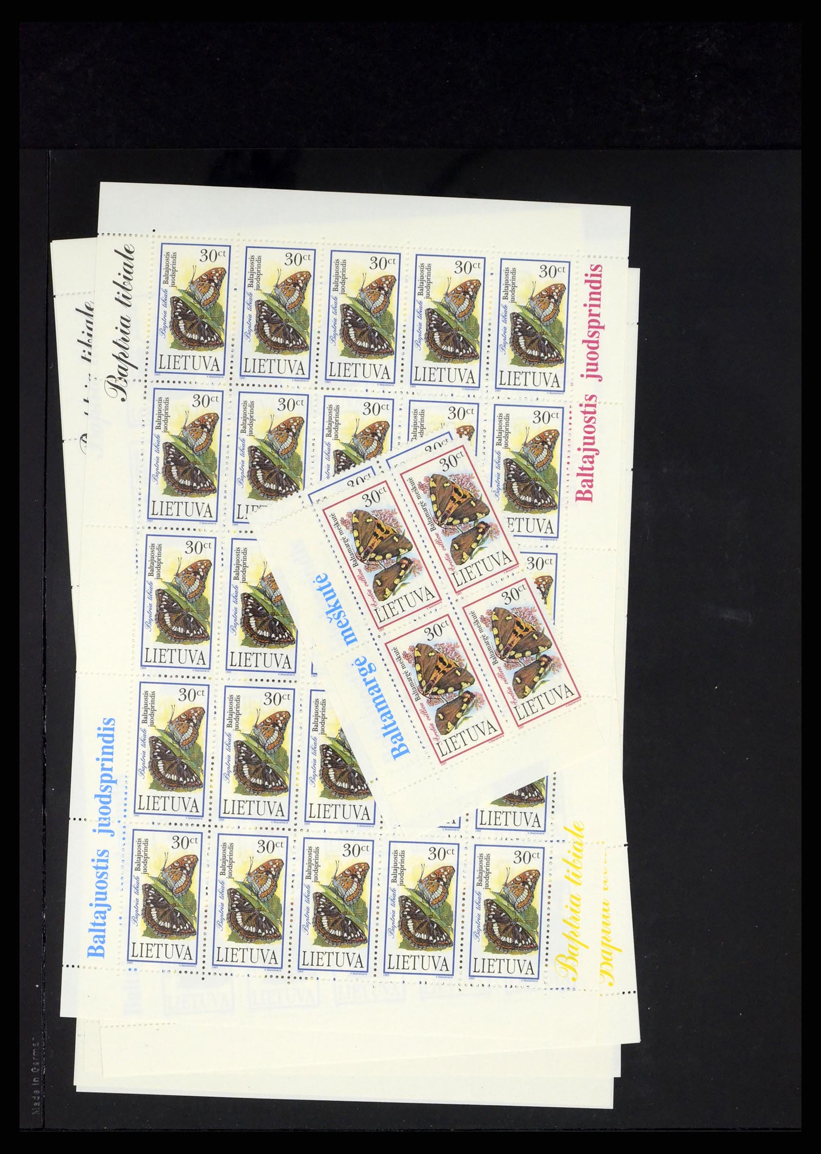 37312 173 - Postzegelverzameling 37312 Letland en Litouwen 1990-2000.