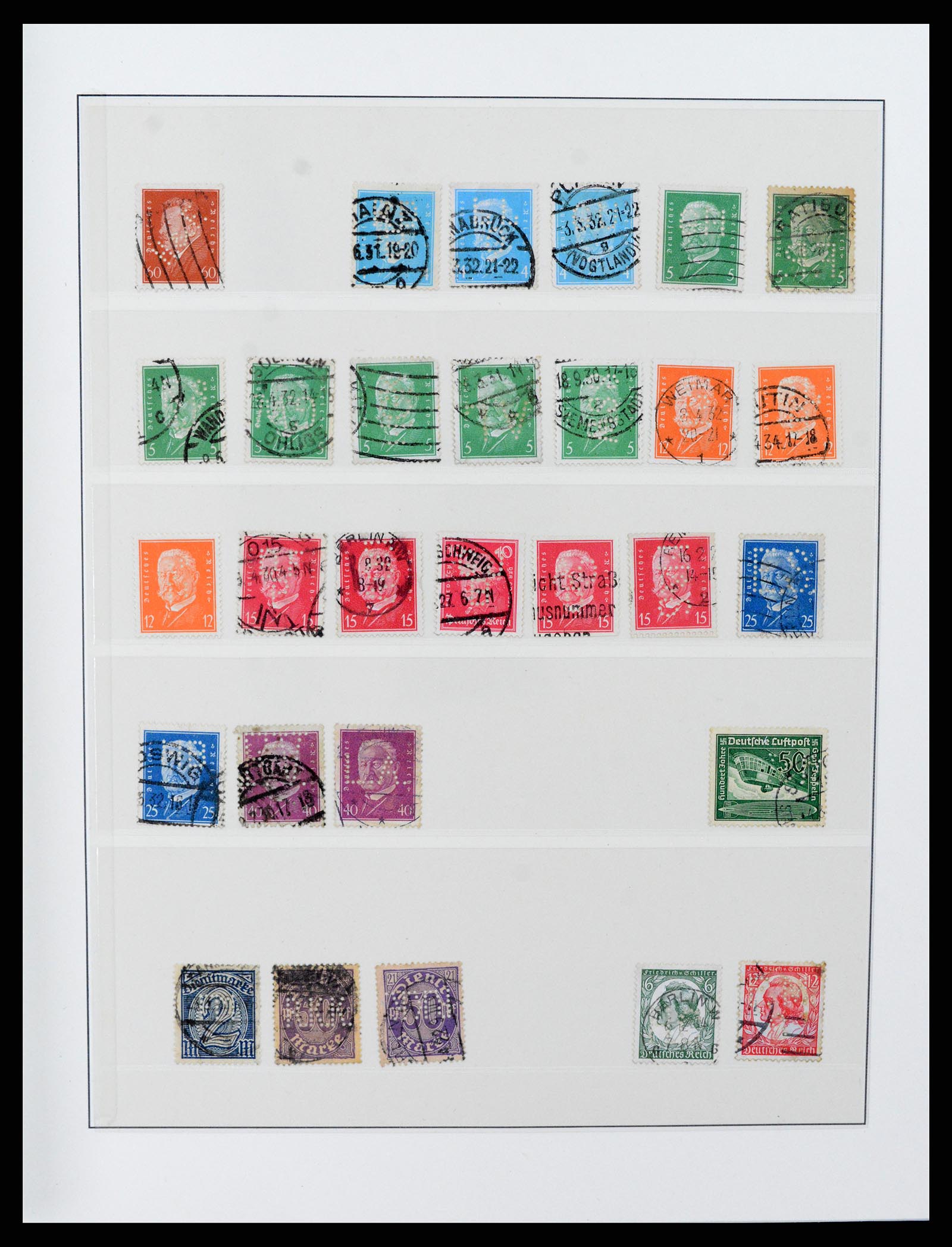 37317 025 - Postzegelverzameling 37317 Wereld perfins 1880-1960.