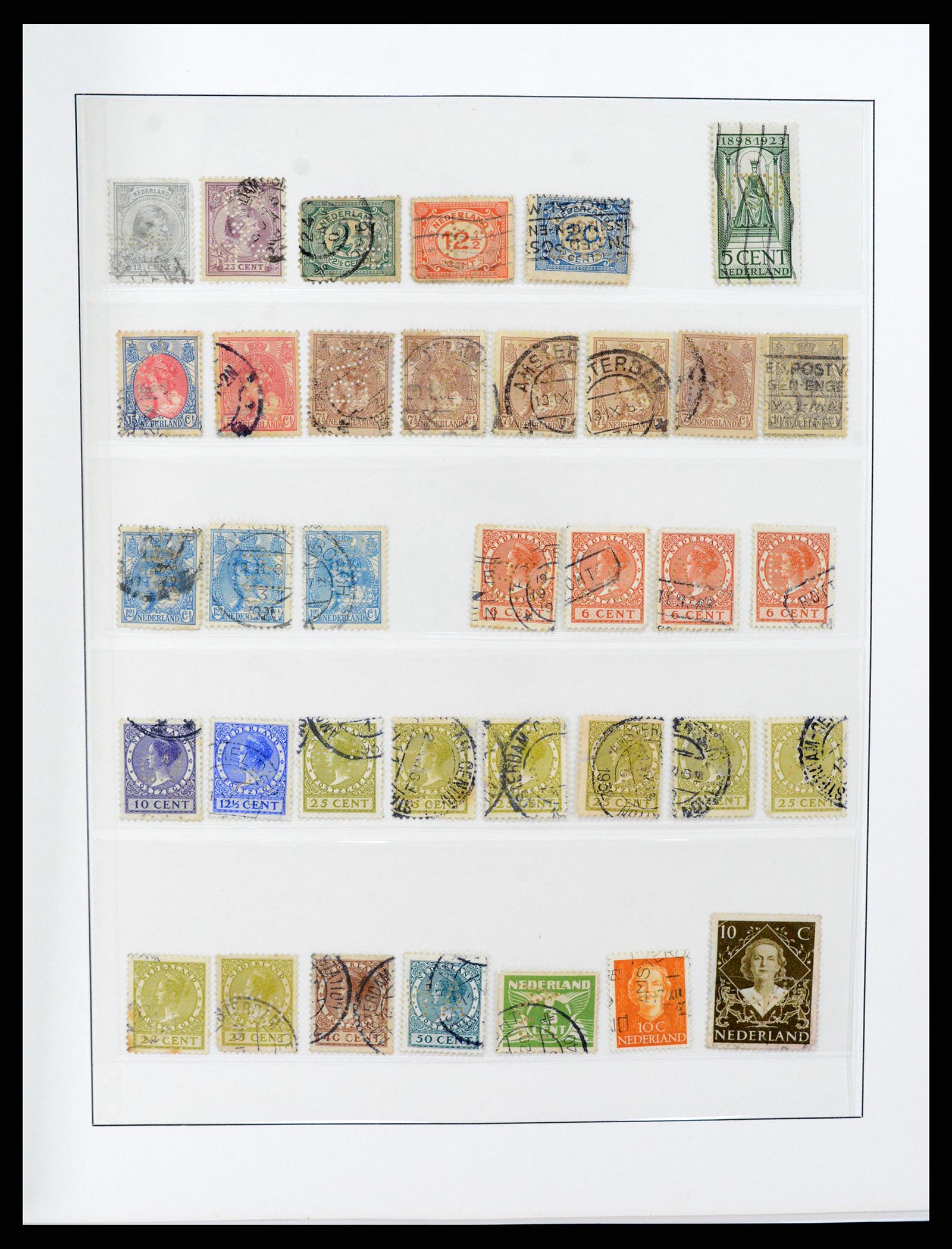 37317 032 - Postzegelverzameling 37317 Wereld perfins 1880-1960.