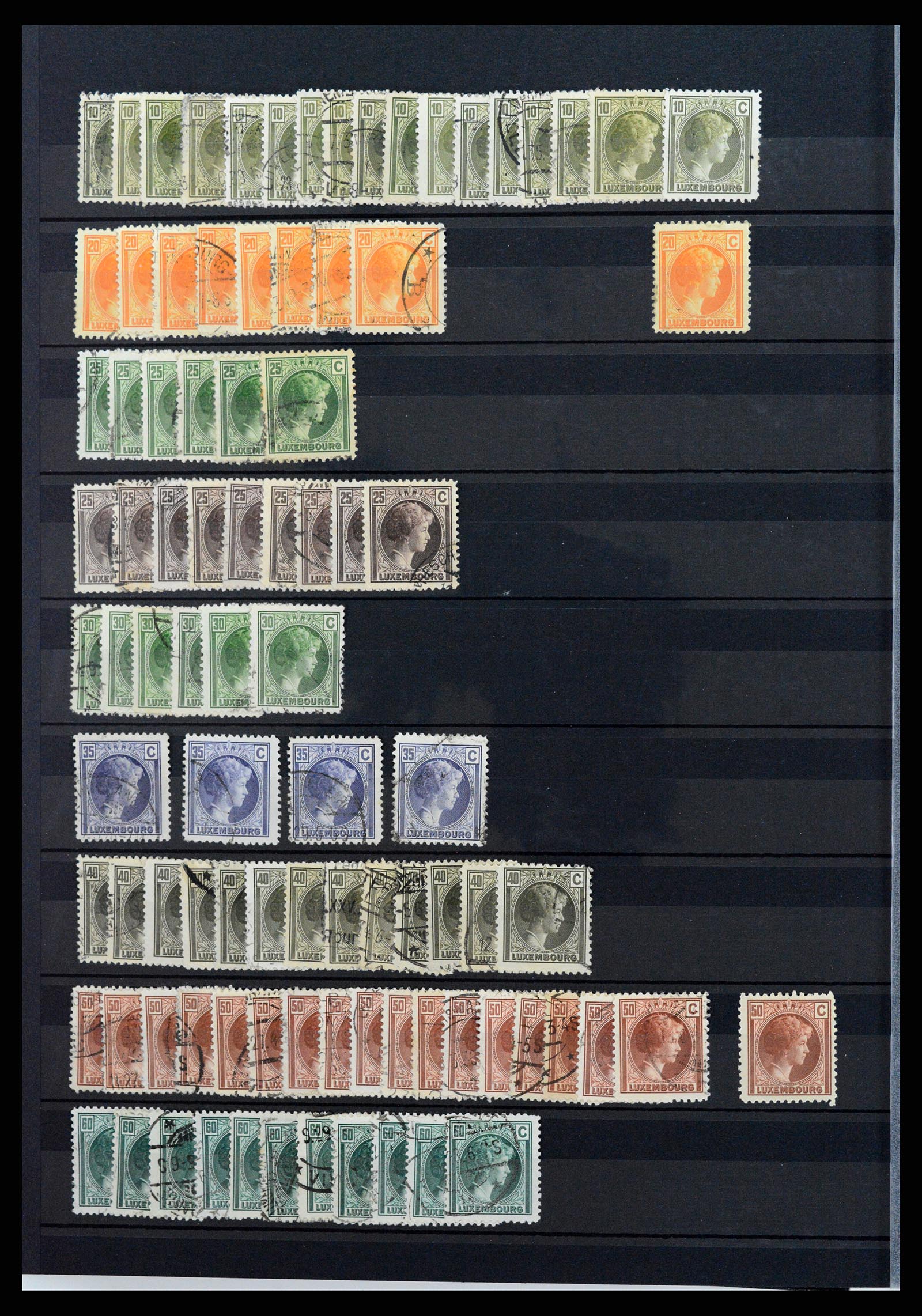 37329 012 - Postzegelverzameling 37329 Luxemburg 1852-1999.