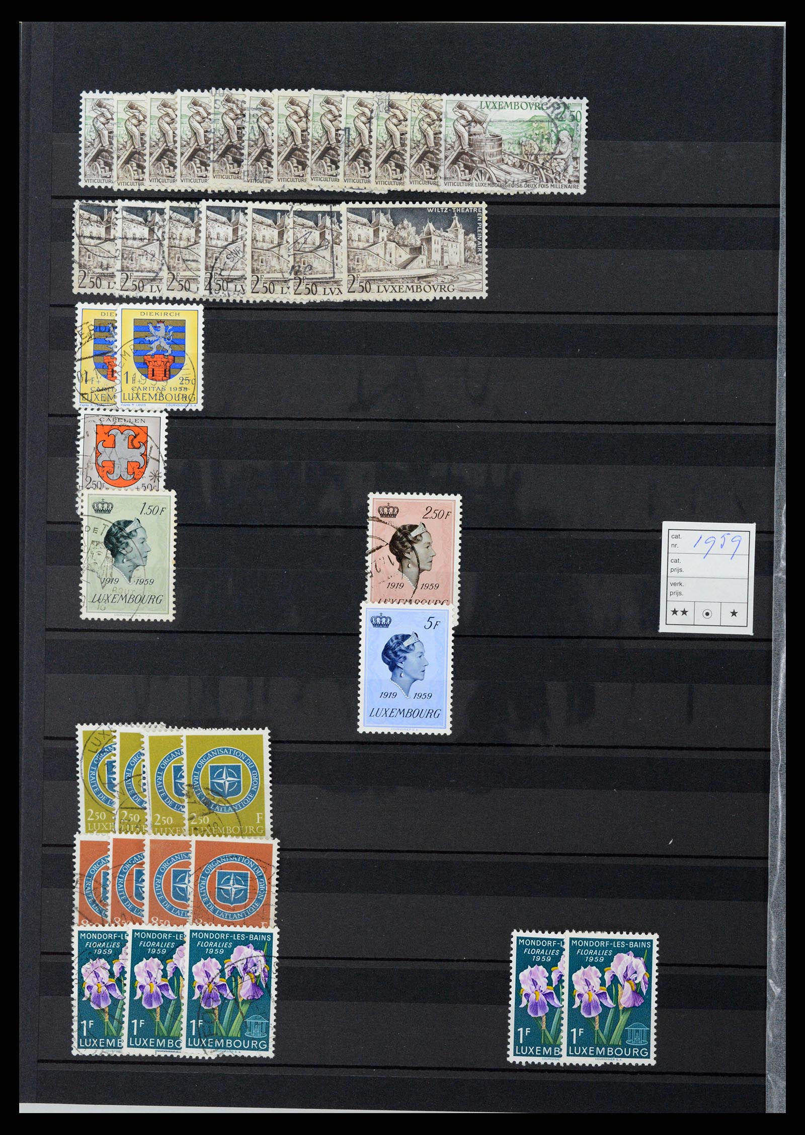37329 040 - Postzegelverzameling 37329 Luxemburg 1852-1999.