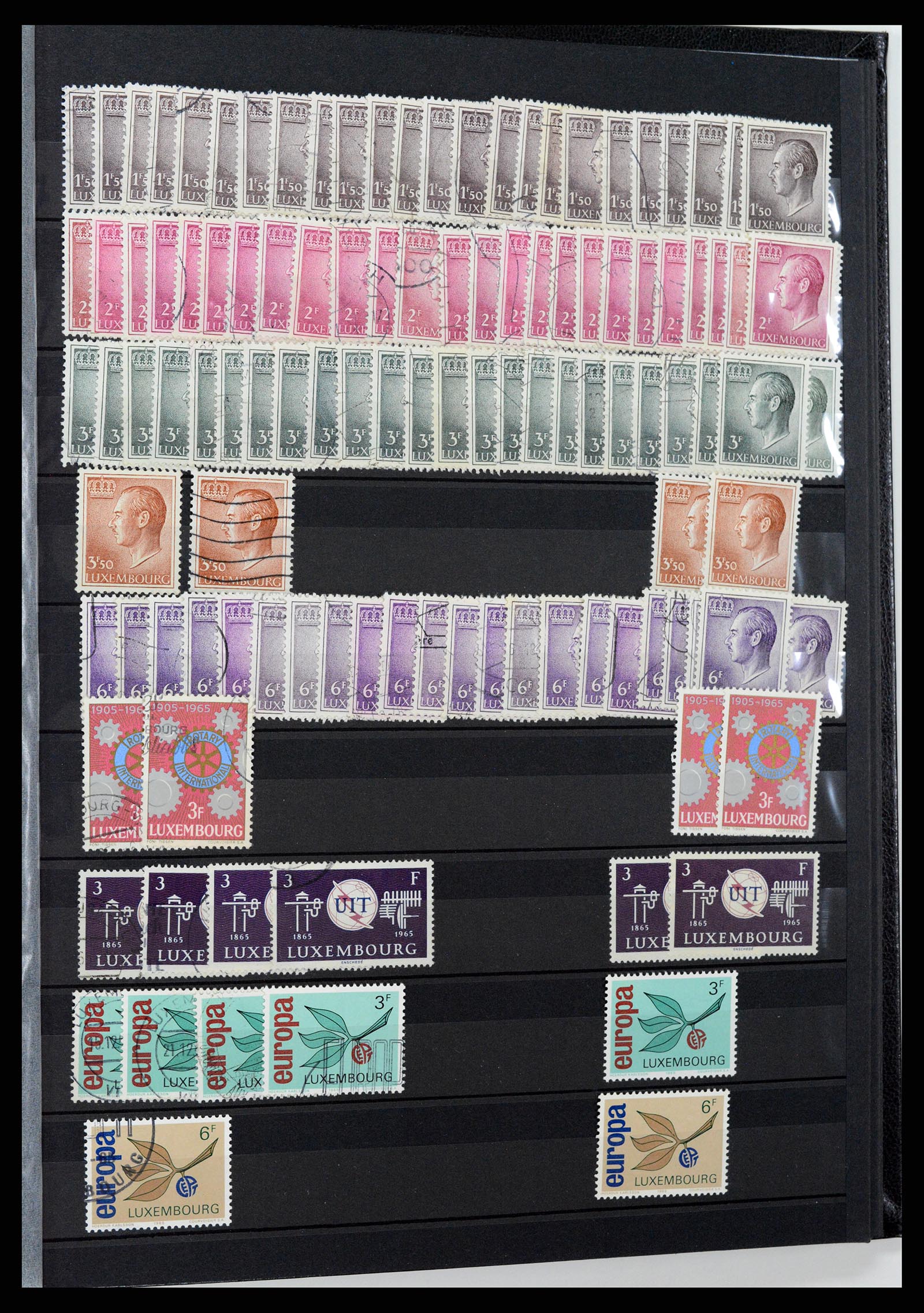 37329 051 - Postzegelverzameling 37329 Luxemburg 1852-1999.