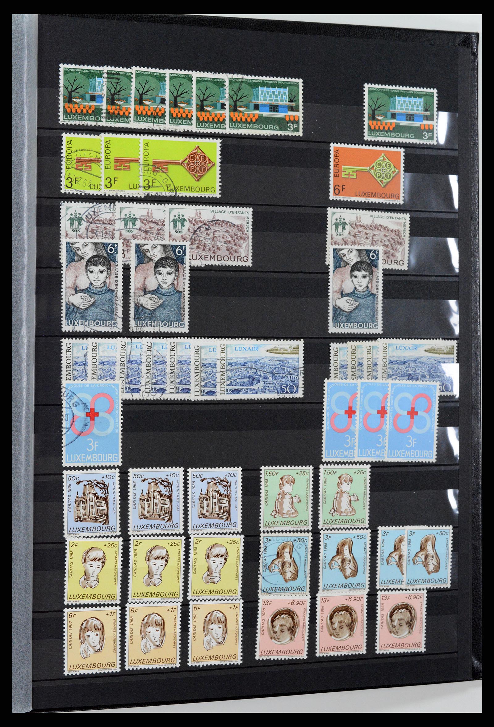 37329 056 - Postzegelverzameling 37329 Luxemburg 1852-1999.