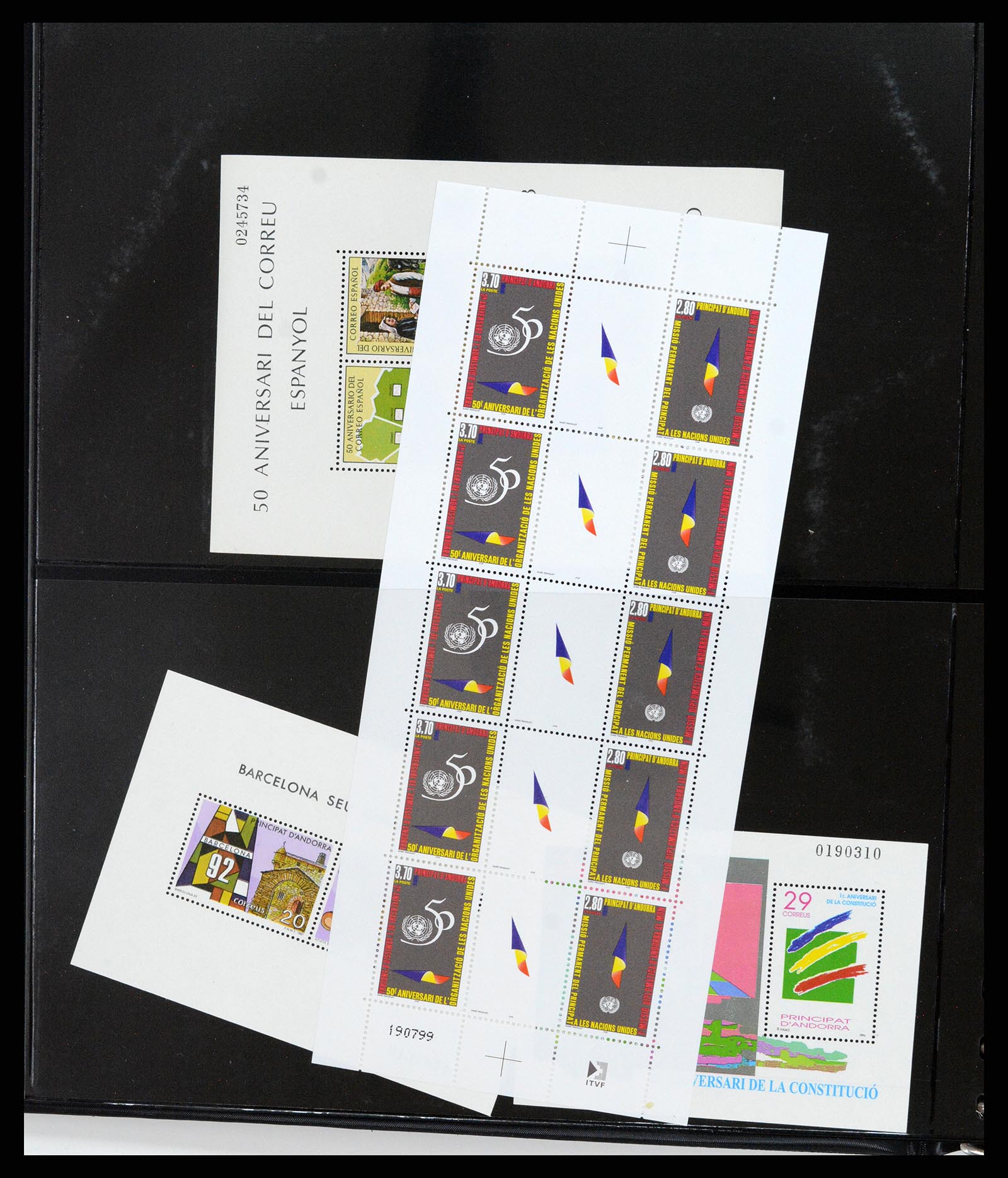 37345 002 - Stamp collection 37345 European countries souvenir sheets.