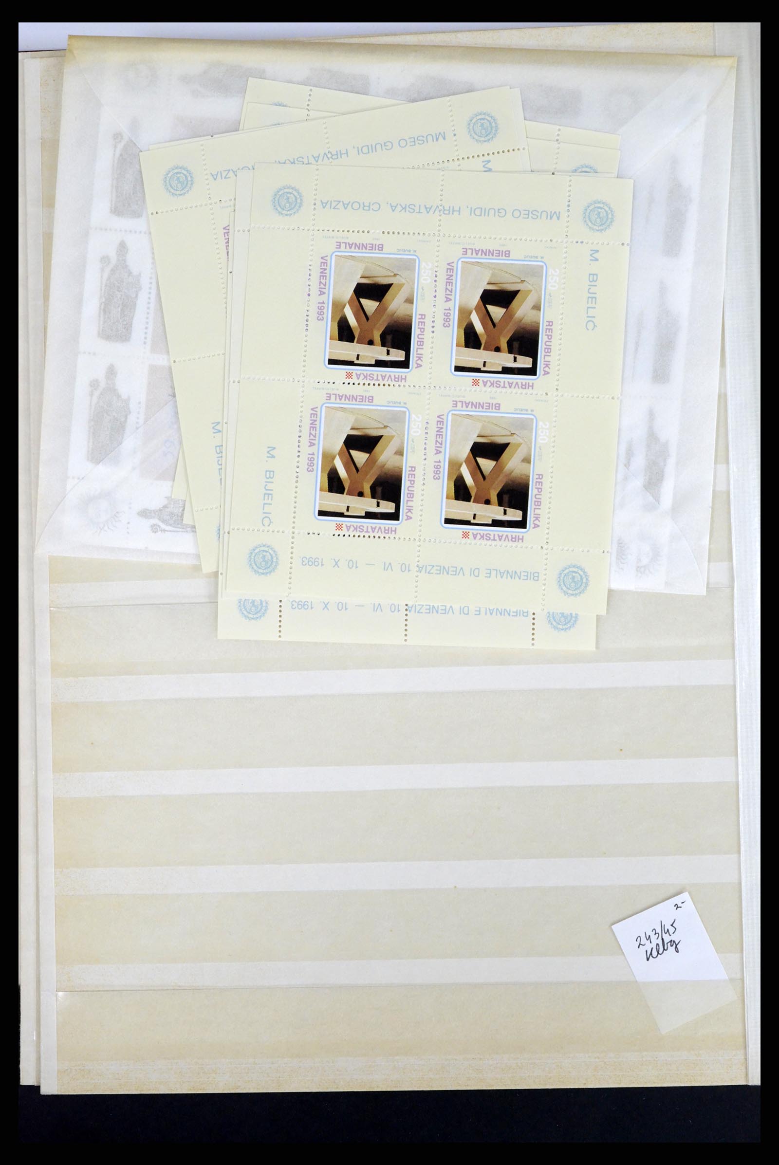 37351 012 - Postzegelverzameling 37351 Europese landen postfris 1990-2000.