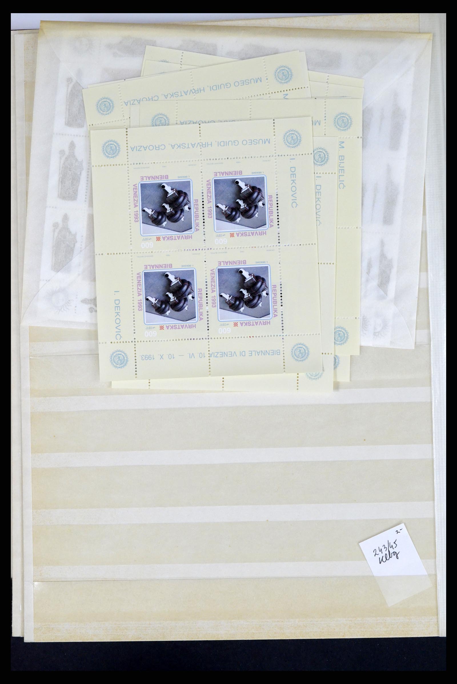 37351 013 - Postzegelverzameling 37351 Europese landen postfris 1990-2000.
