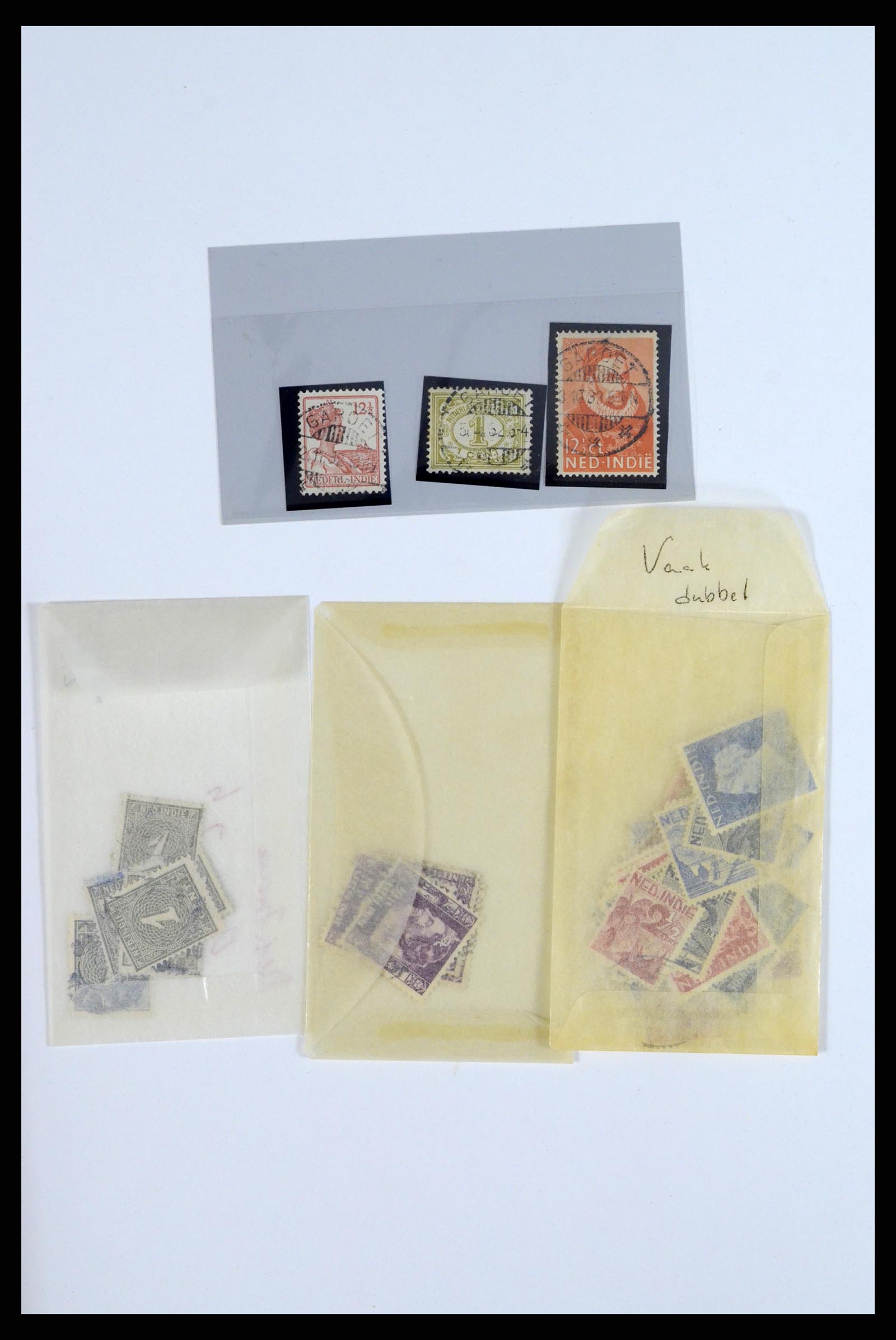 37460 035 - Postzegelverzameling 37460 Nederlands Indië stempels 1864-1948.