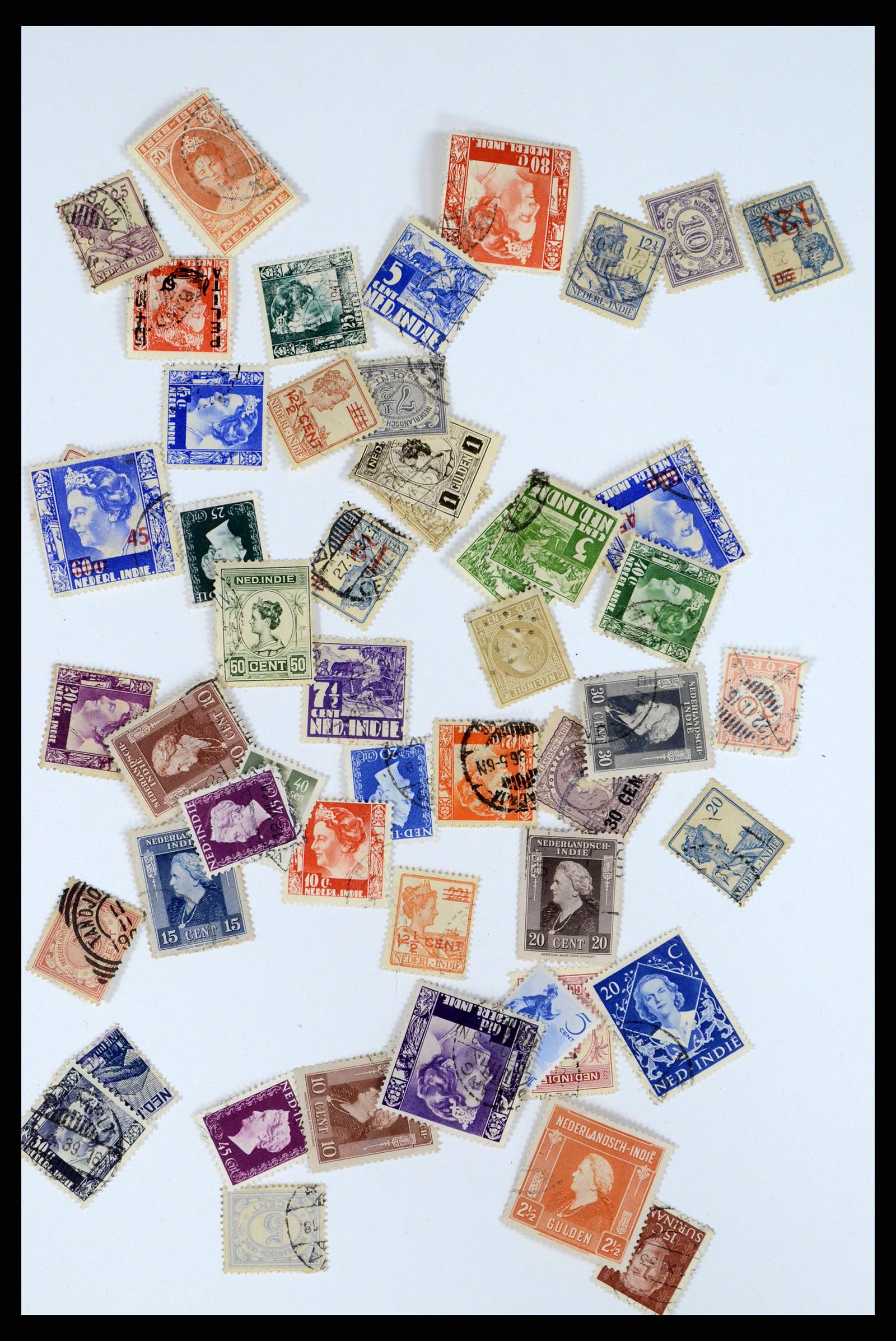 37460 036 - Postzegelverzameling 37460 Nederlands Indië stempels 1864-1948.