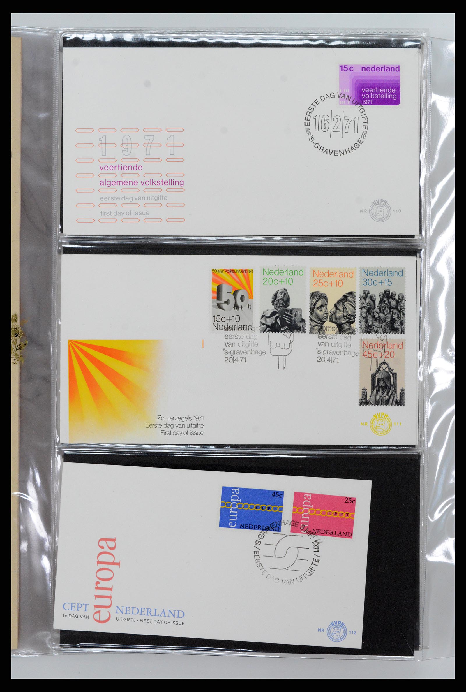37461 040 - Postzegelverzameling 37461 Nederland FDC's 1950-2014.