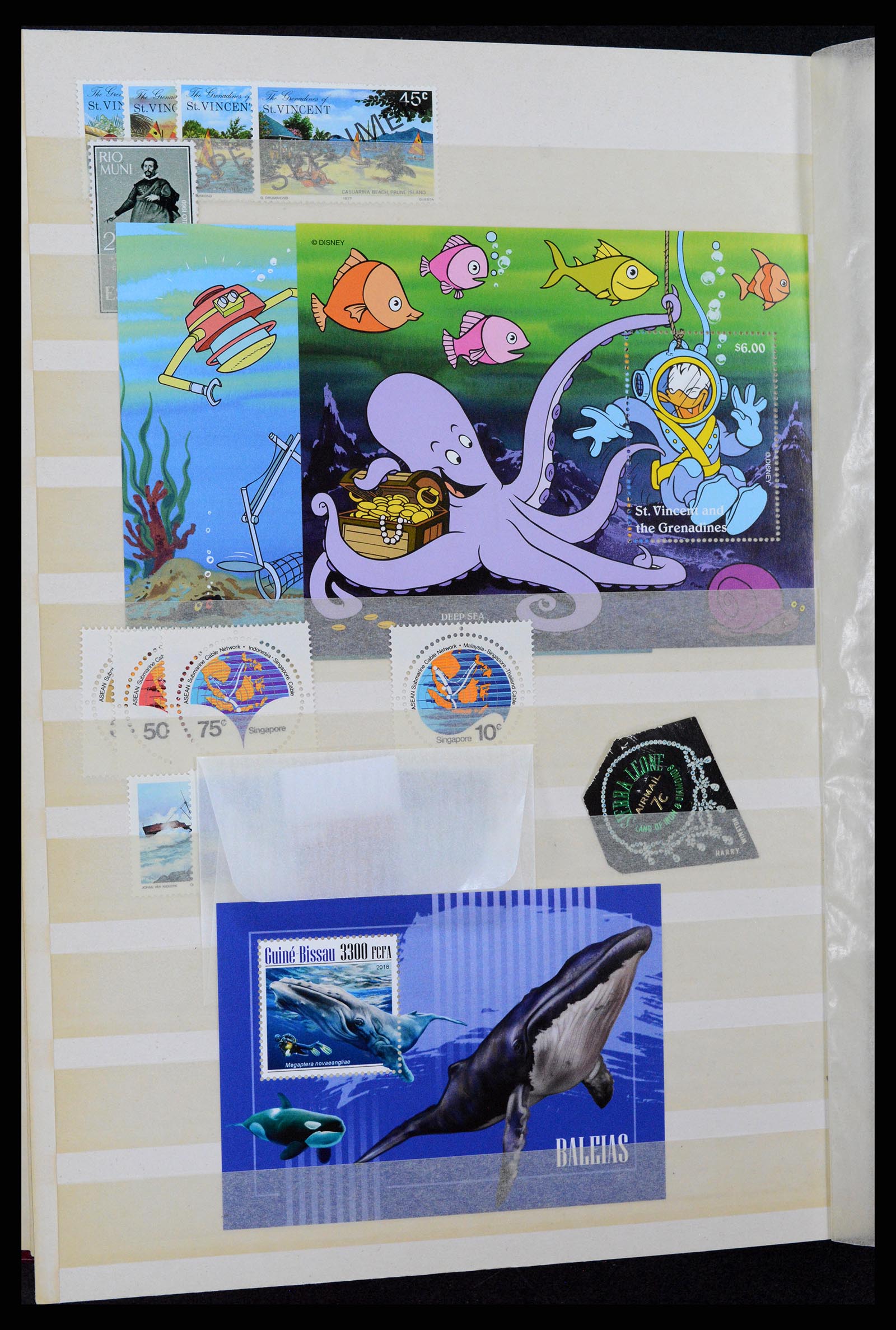 37465 063 - Stamp collection 37465 Thematics fishes and sealife till 2021!!