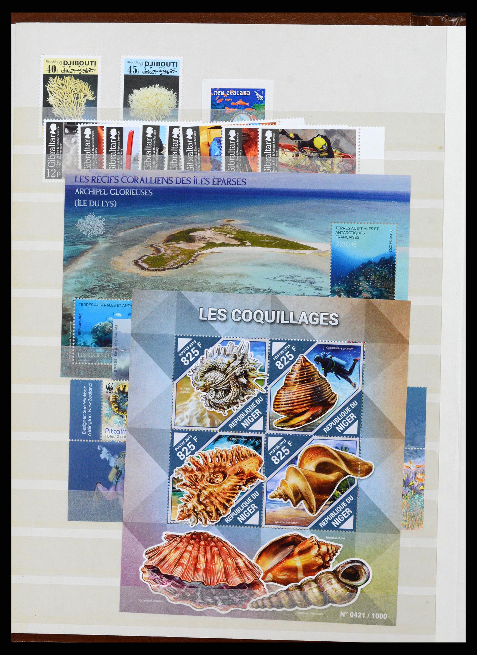 37465 347 - Stamp collection 37465 Thematics fishes and sealife till 2021!!