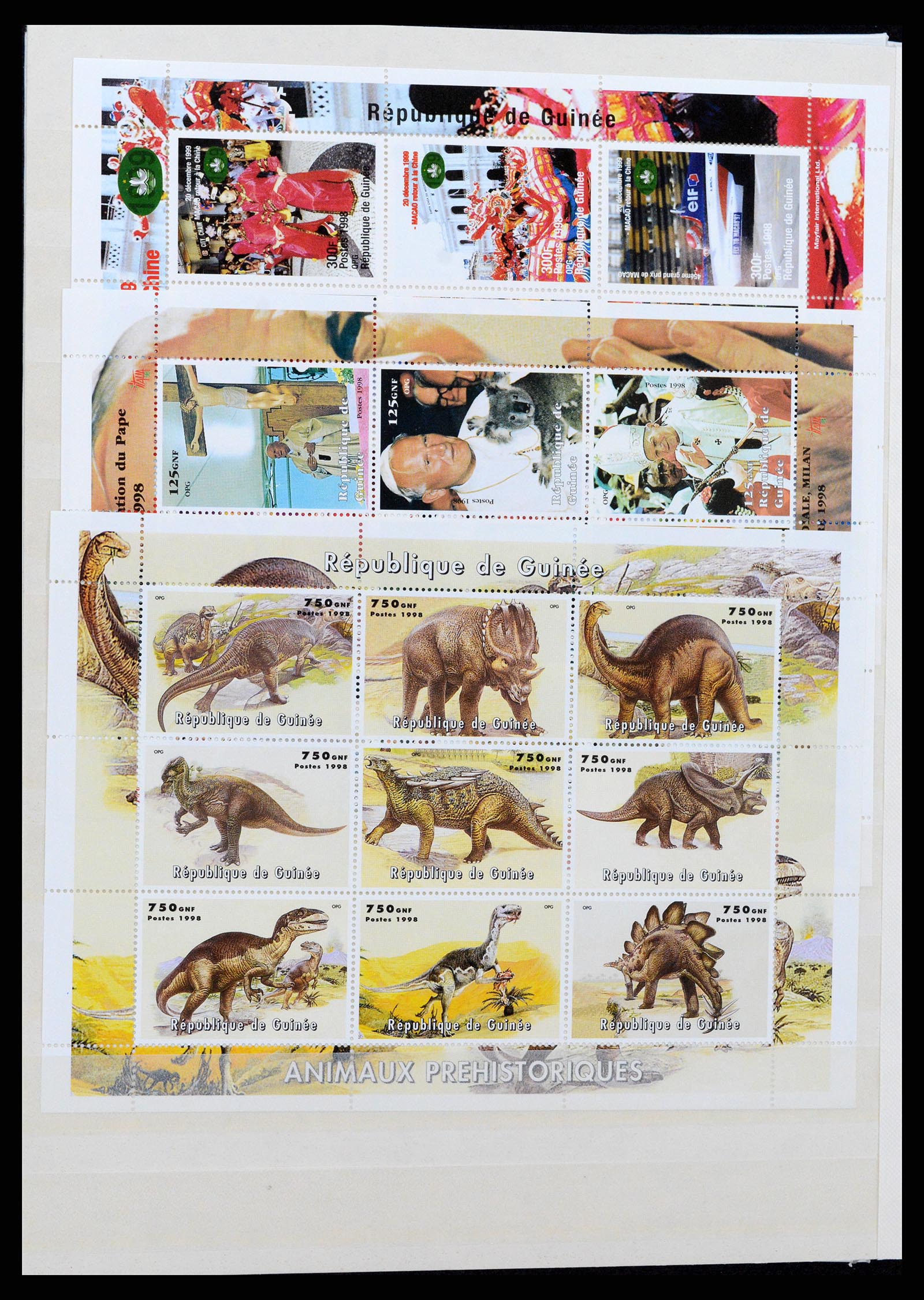 37465 388 - Stamp collection 37465 Thematics fishes and sealife till 2021!!