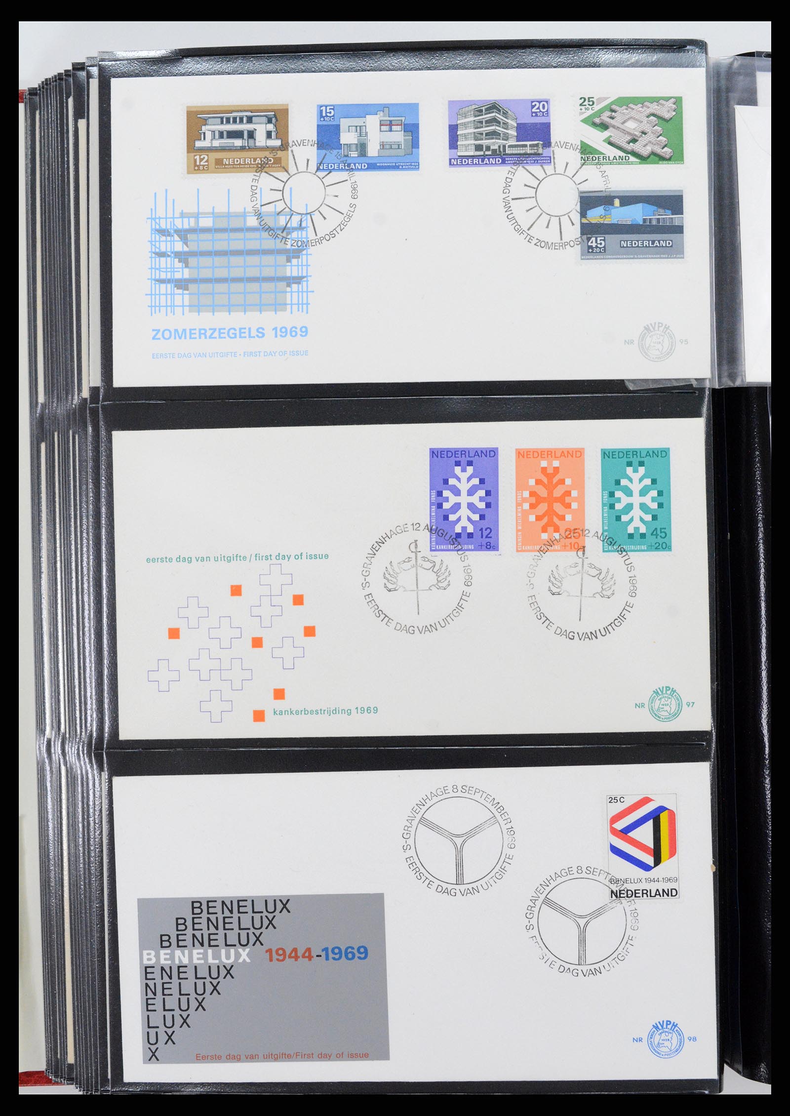 37484 035 - Postzegelverzameling 37484 Nederland FDC's 1950-1976.